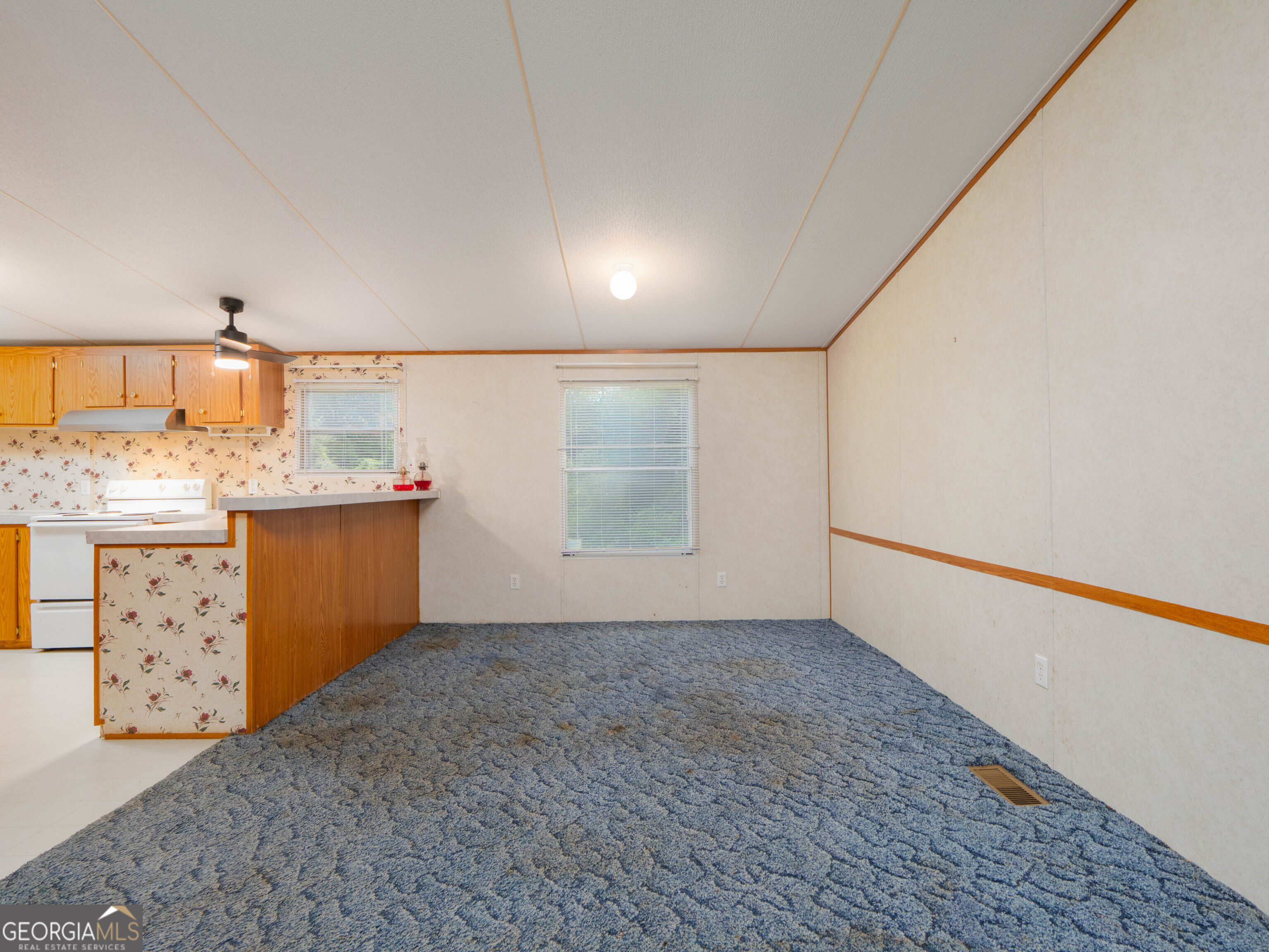 1042 Live Oak Lane Ne Property Photo 12
