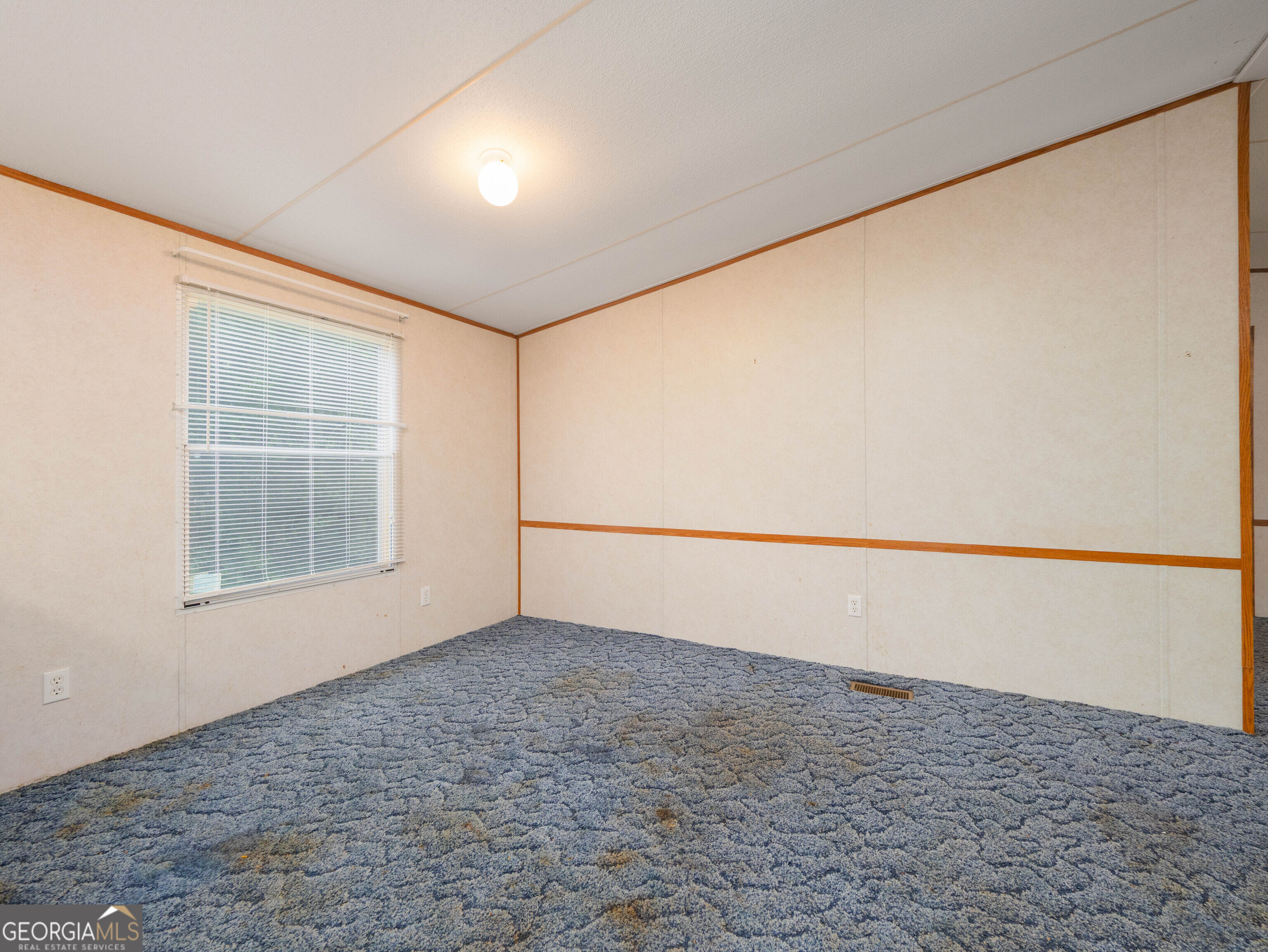 1042 Live Oak Lane Ne Property Photo 16