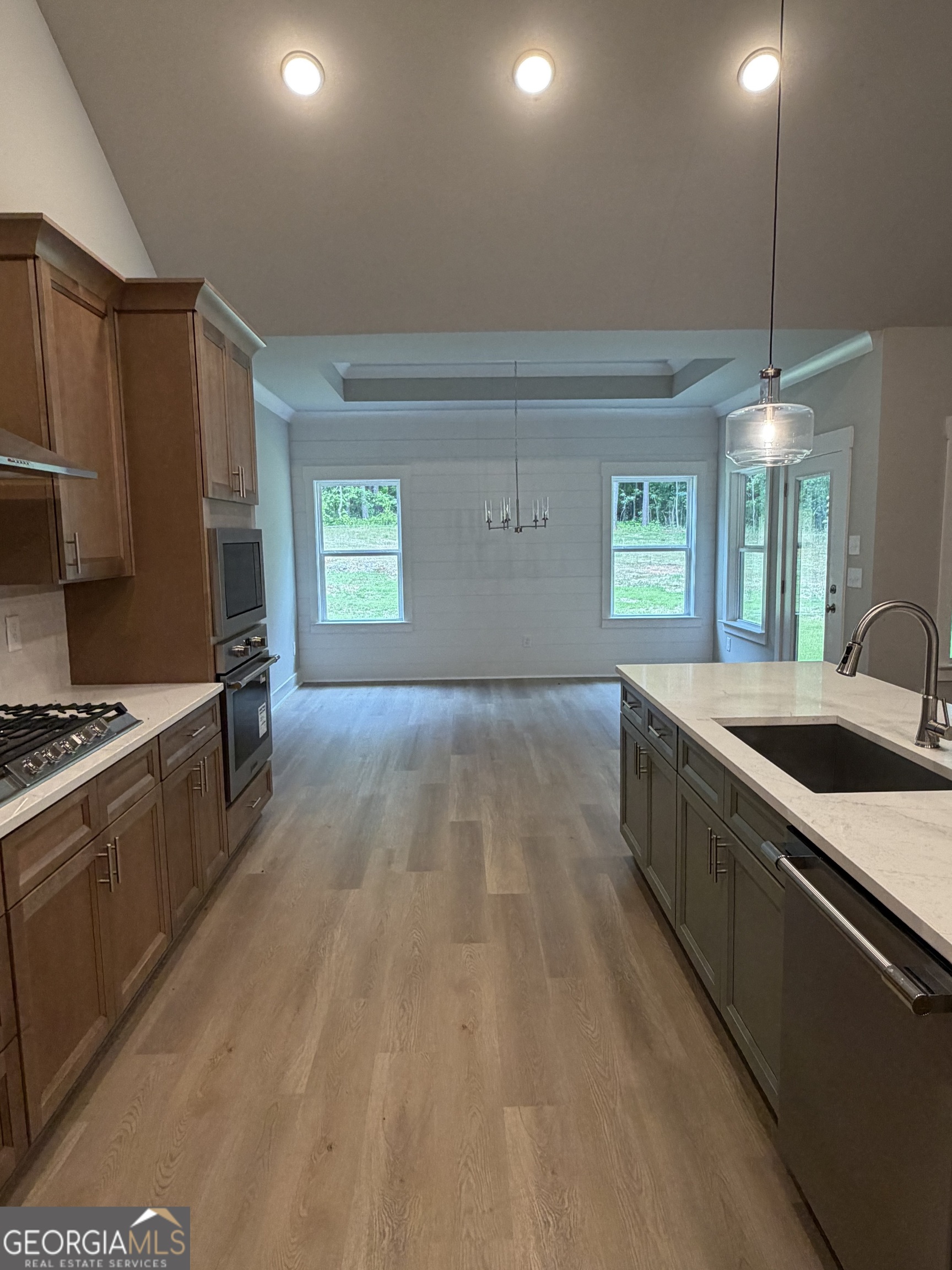 404 Tanners Bridge Road Property Photo 11
