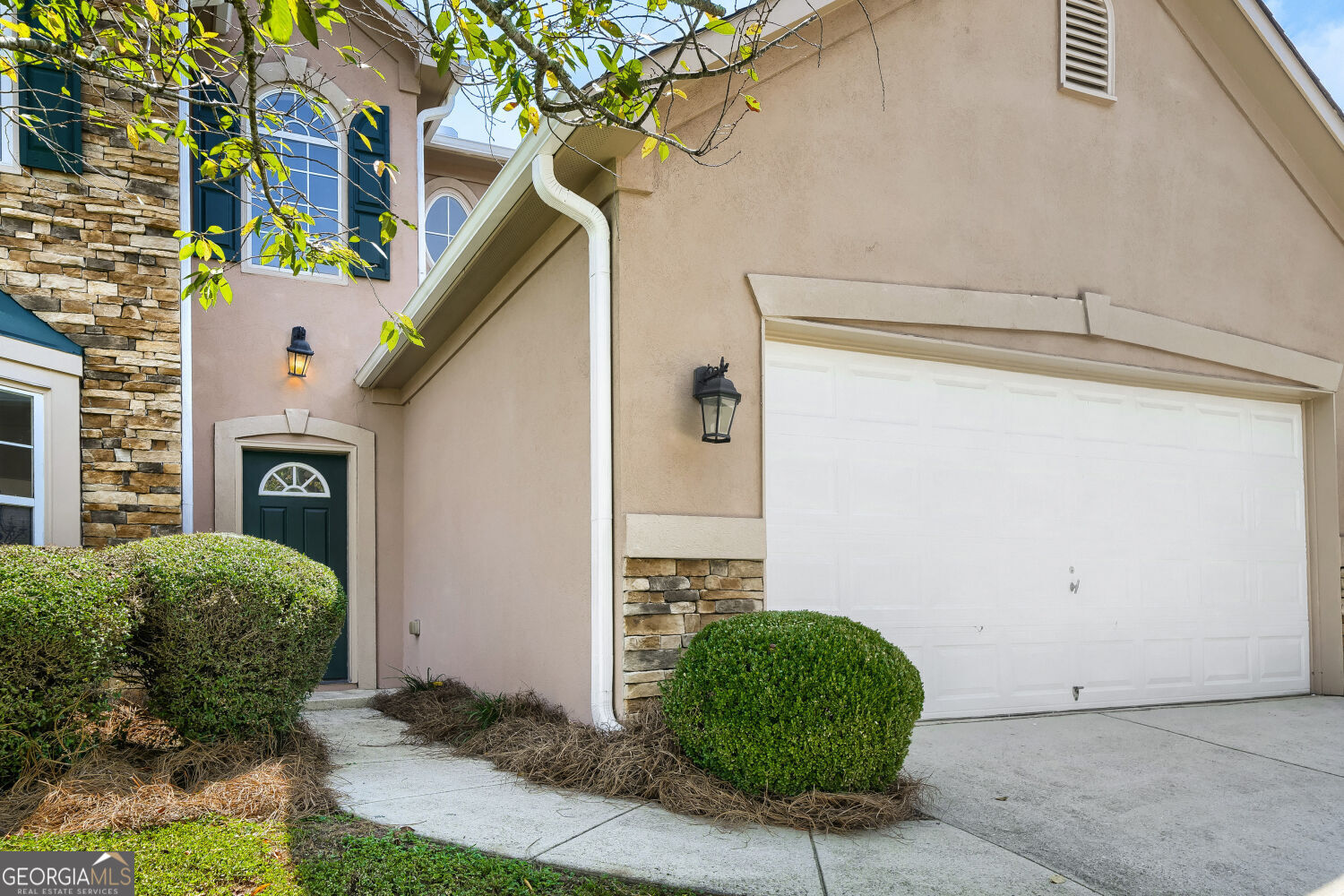 1533 Fenmore Street Property Photo 4