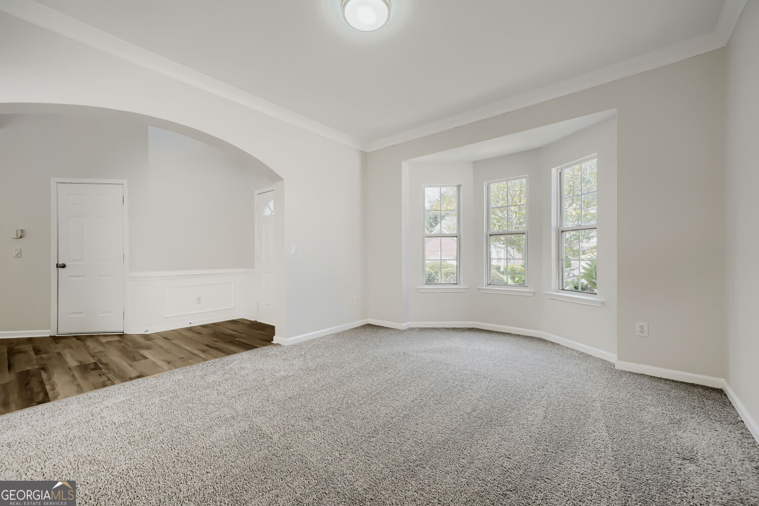 1533 Fenmore Street Property Photo 5