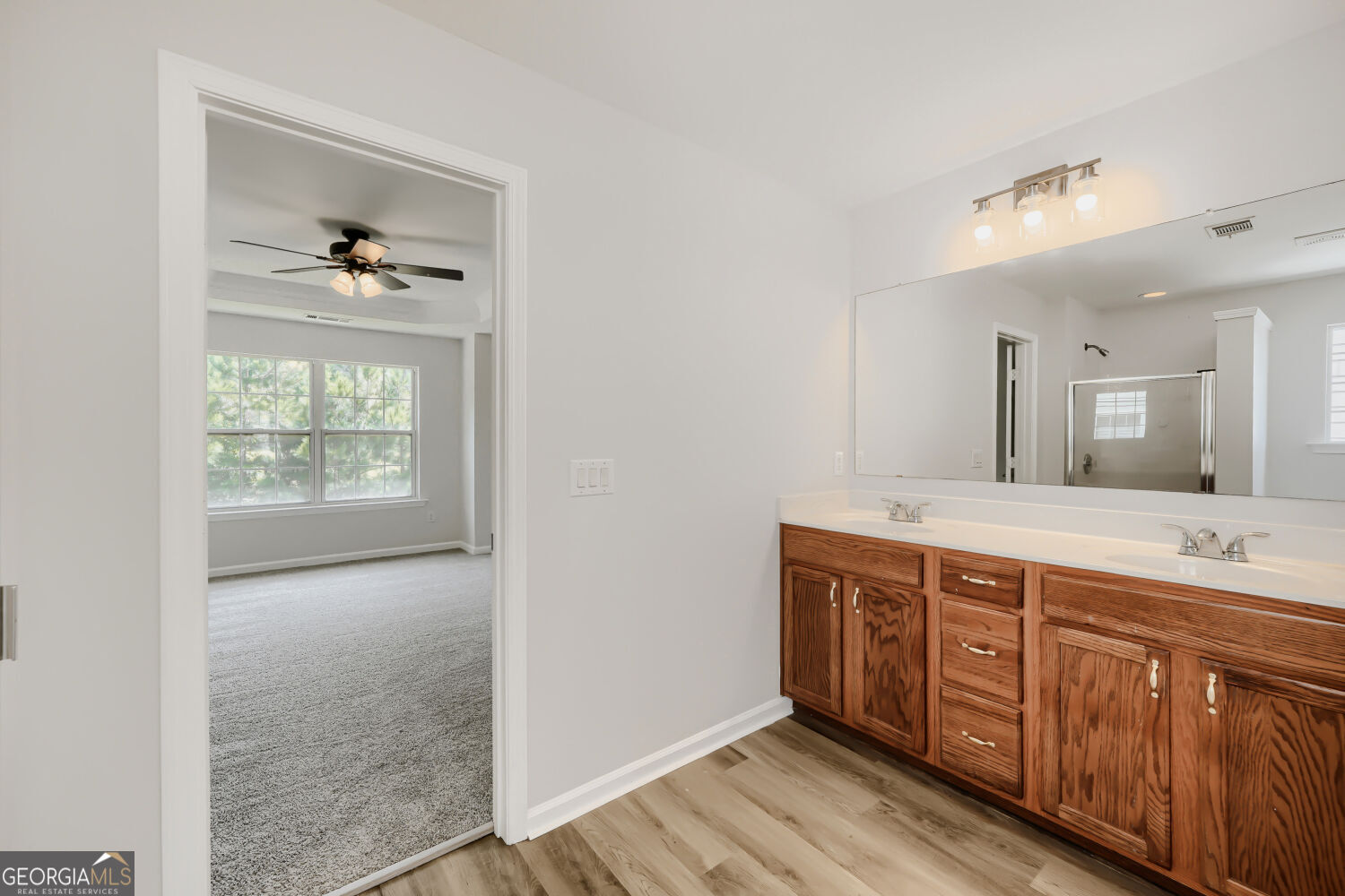 1533 Fenmore Street Property Photo 19