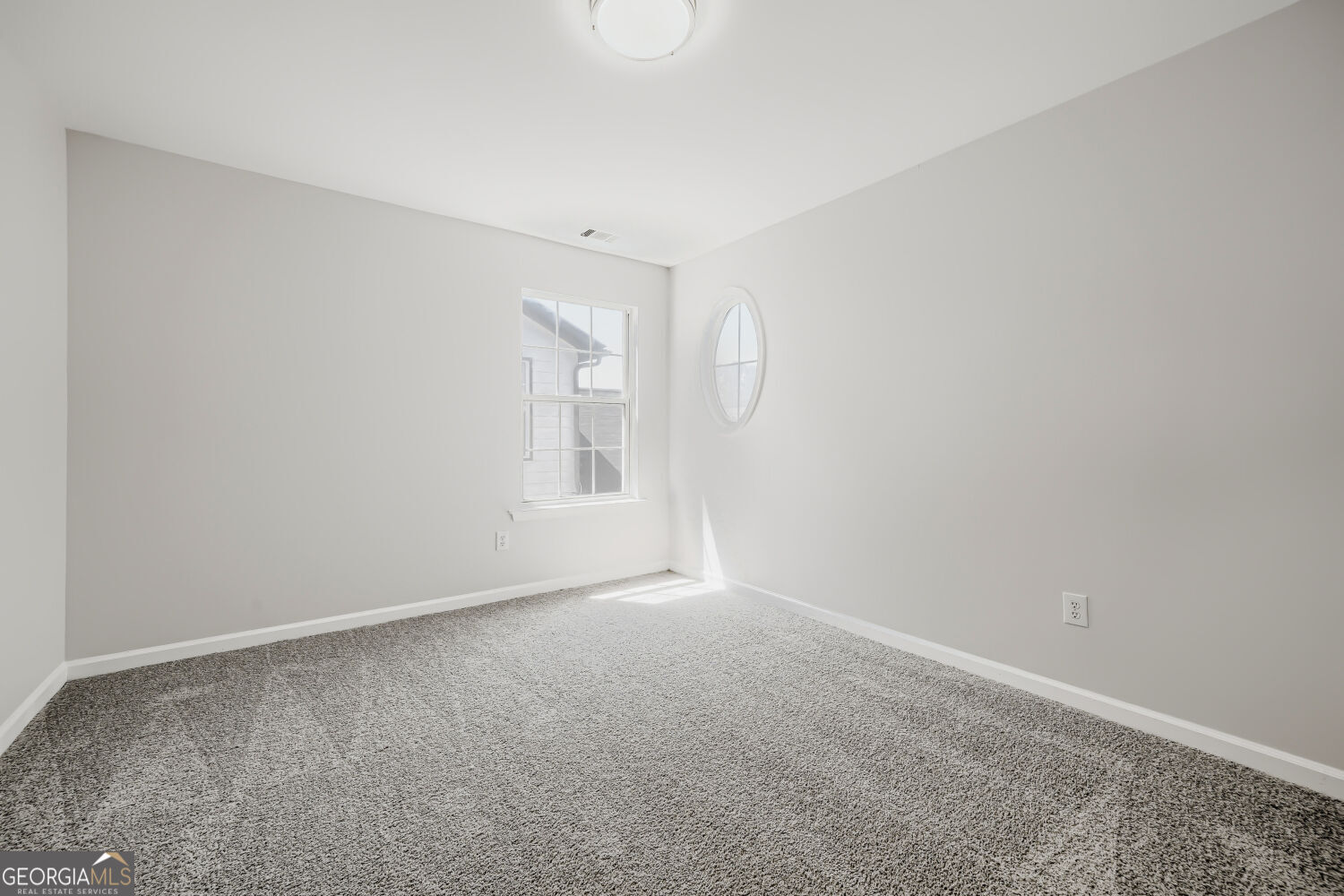1533 Fenmore Street Property Photo 20