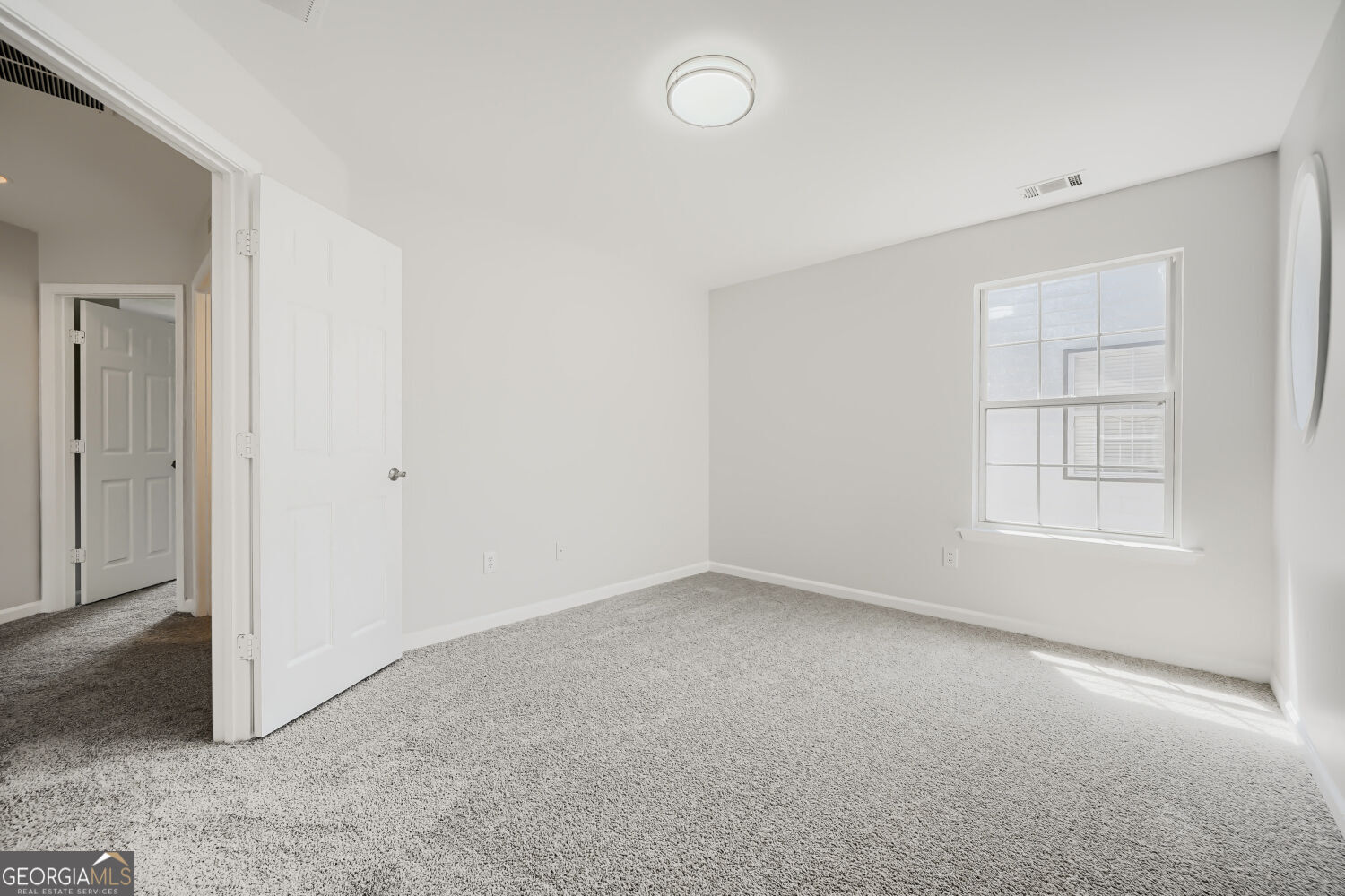 1533 Fenmore Street Property Photo 23