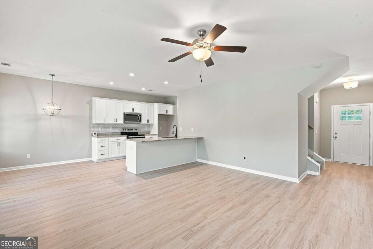 360 May Lane Property Photo 5