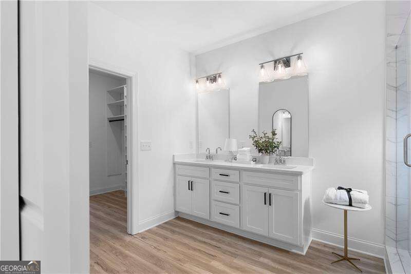 112 Waterview Court Property Photo 8