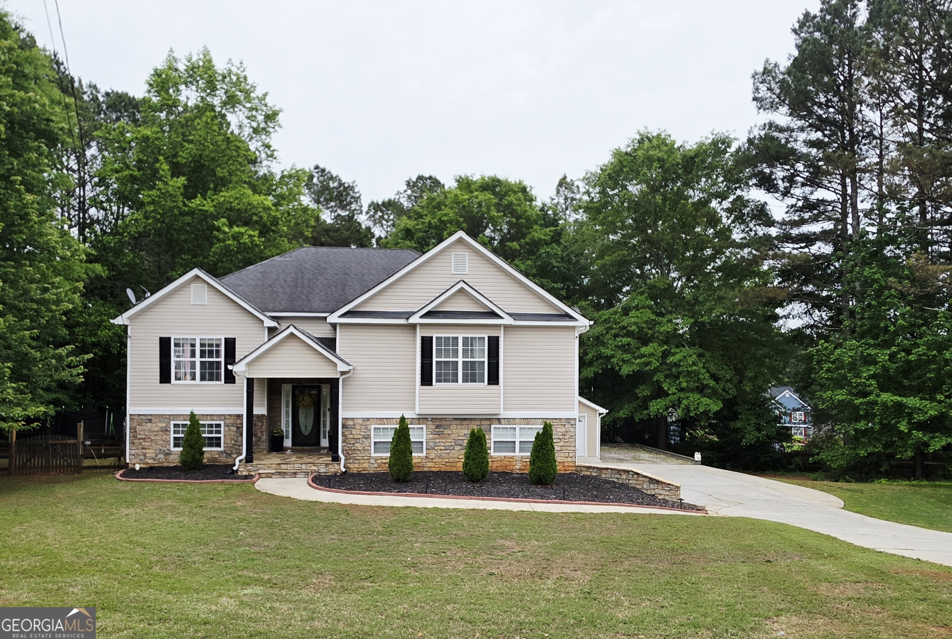 1005 Creek Run Place Property Photo 1