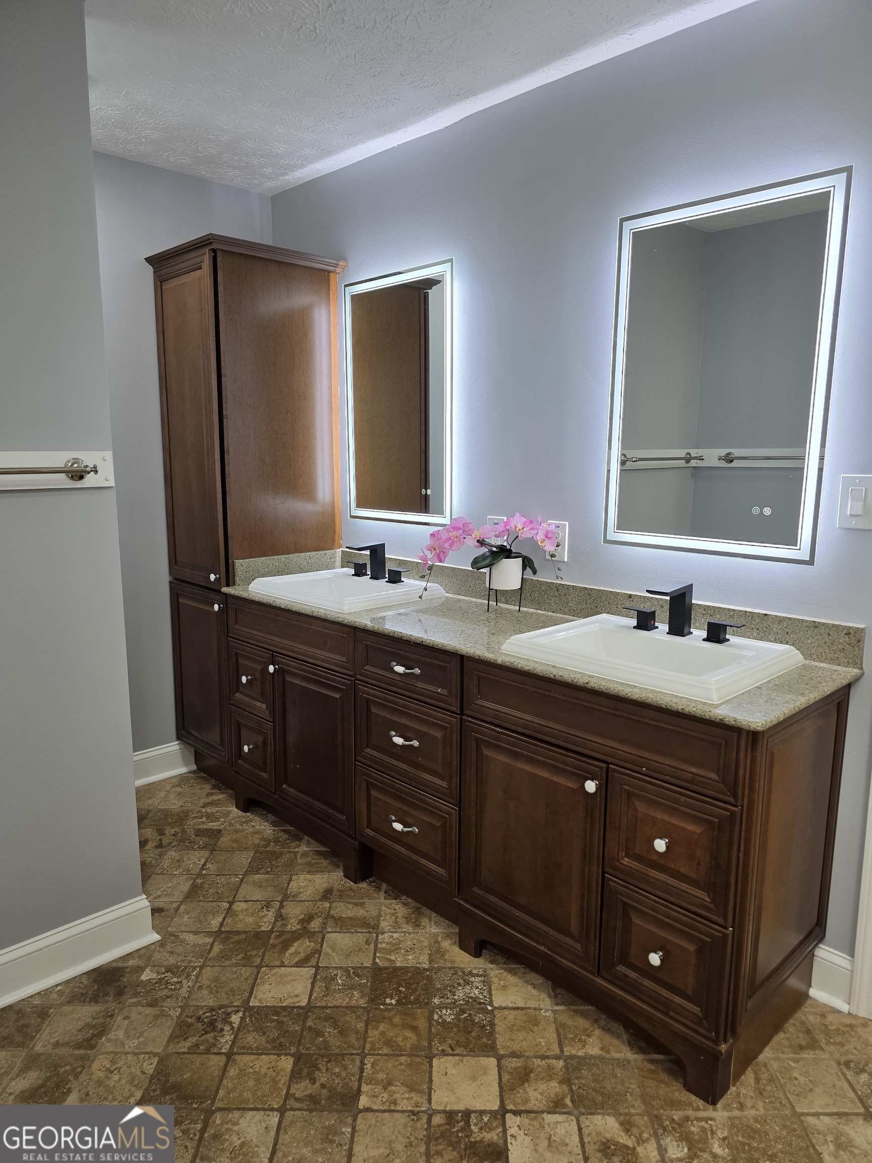 1005 Creek Run Place Property Photo 29