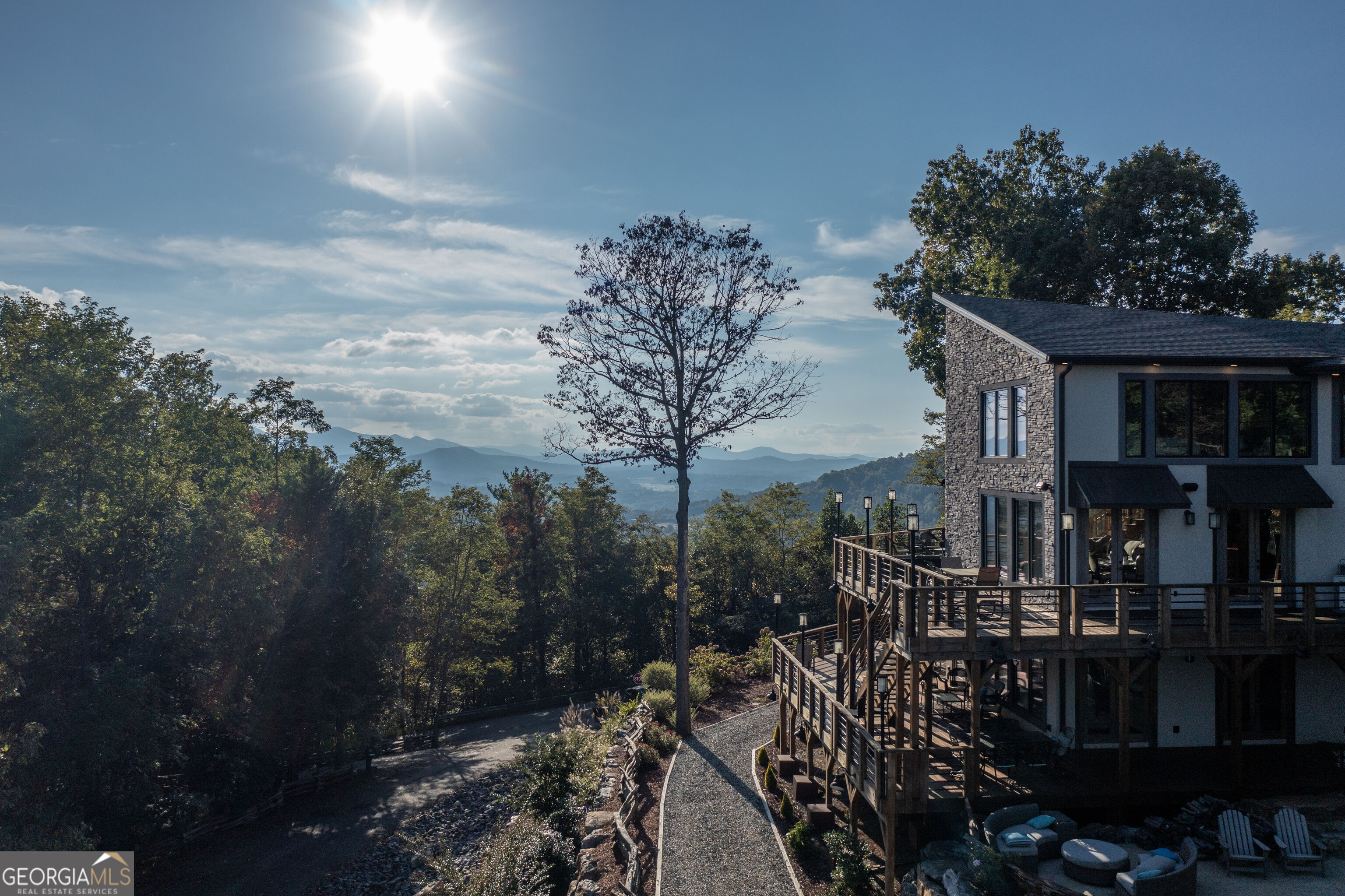 540 Mtn Top Road Property Photo 7