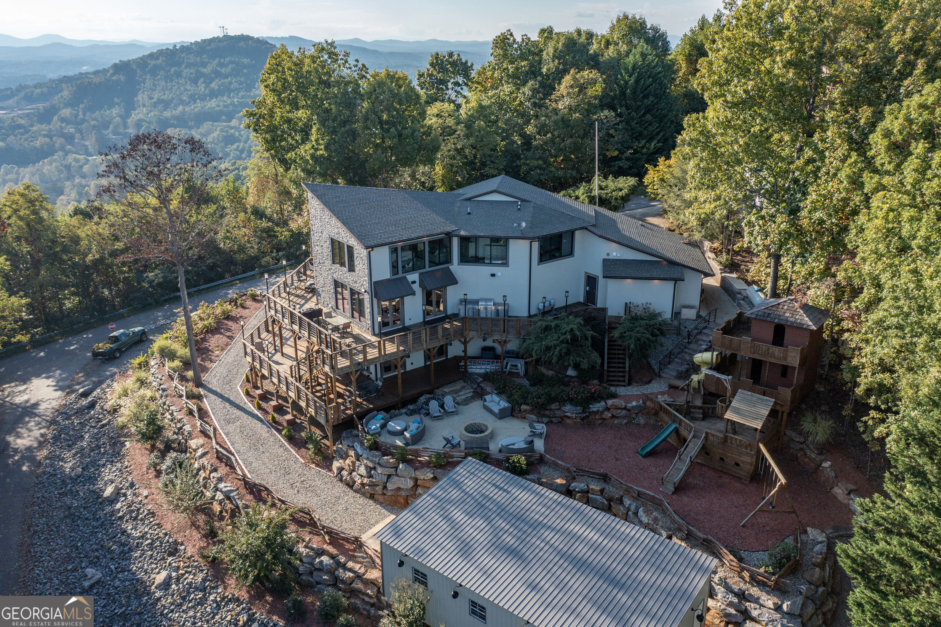 540 Mtn Top Road Property Photo 8