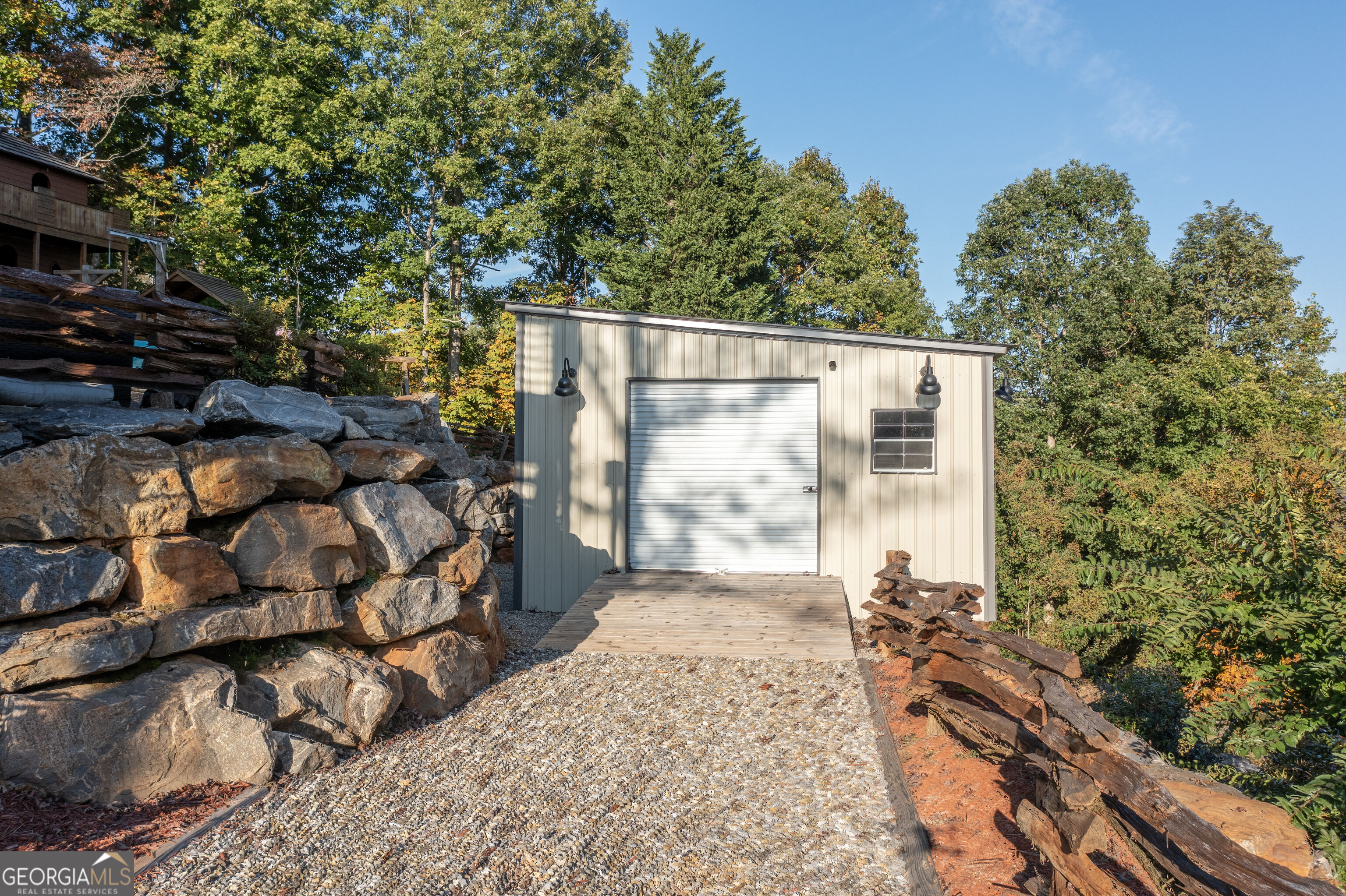540 Mtn Top Road Property Photo 11