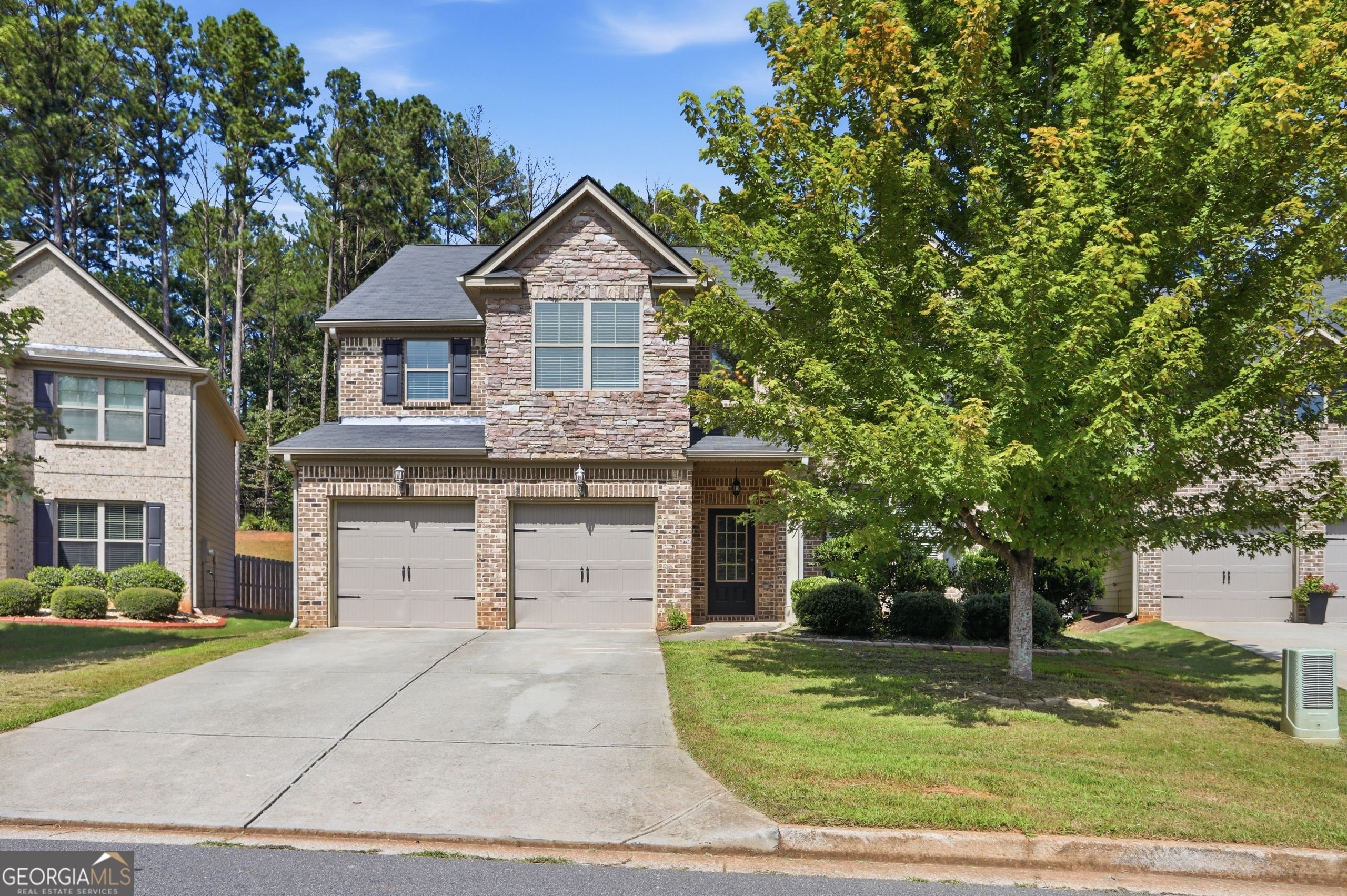157 Ashbury Circle Property Photo 1