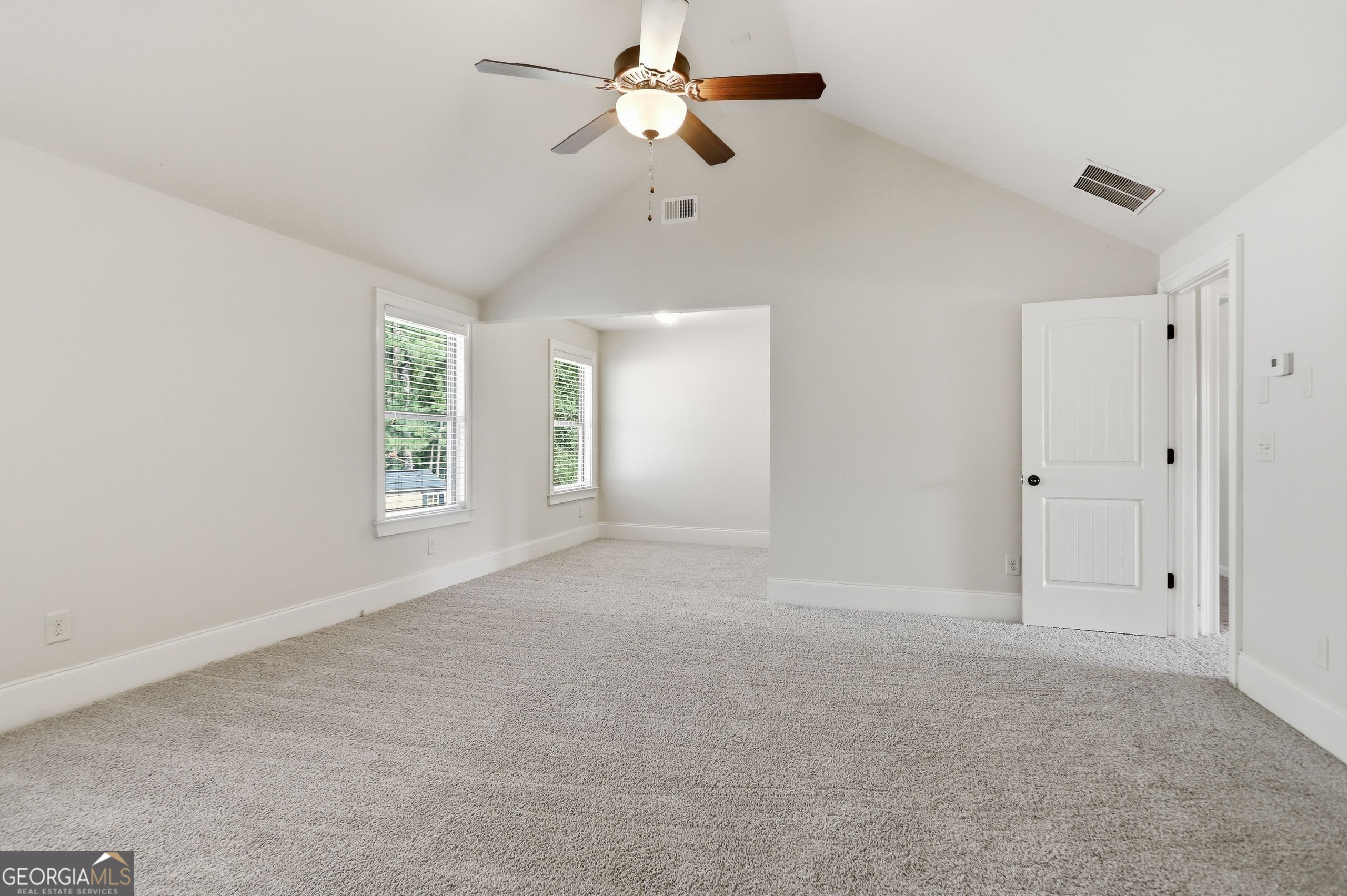 157 Ashbury Circle Property Photo 4