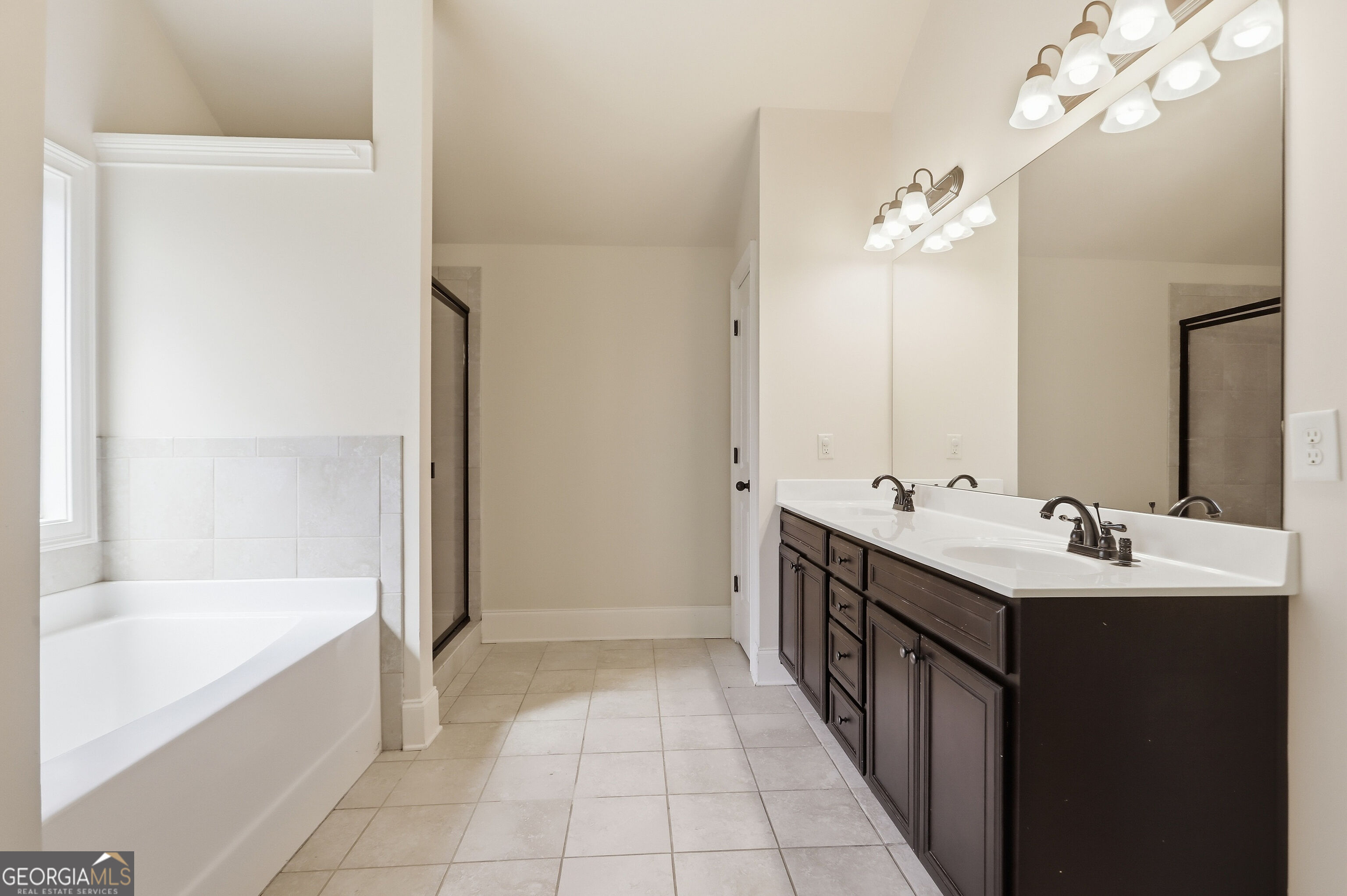 157 Ashbury Circle Property Photo 30