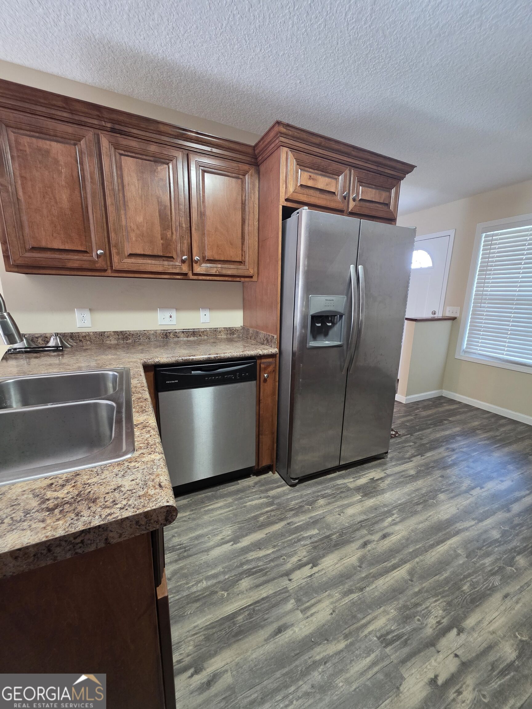 294 Lakeside Circle Property Photo 10