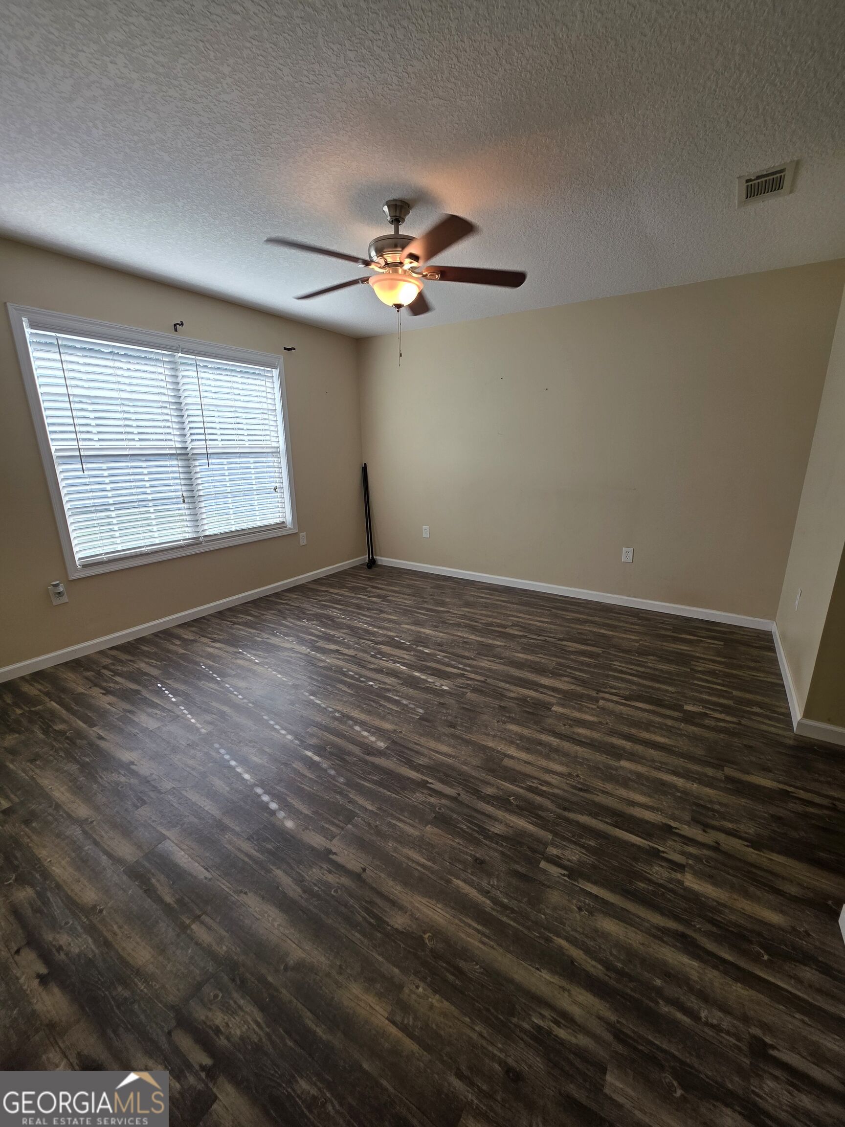 294 Lakeside Circle Property Photo 11