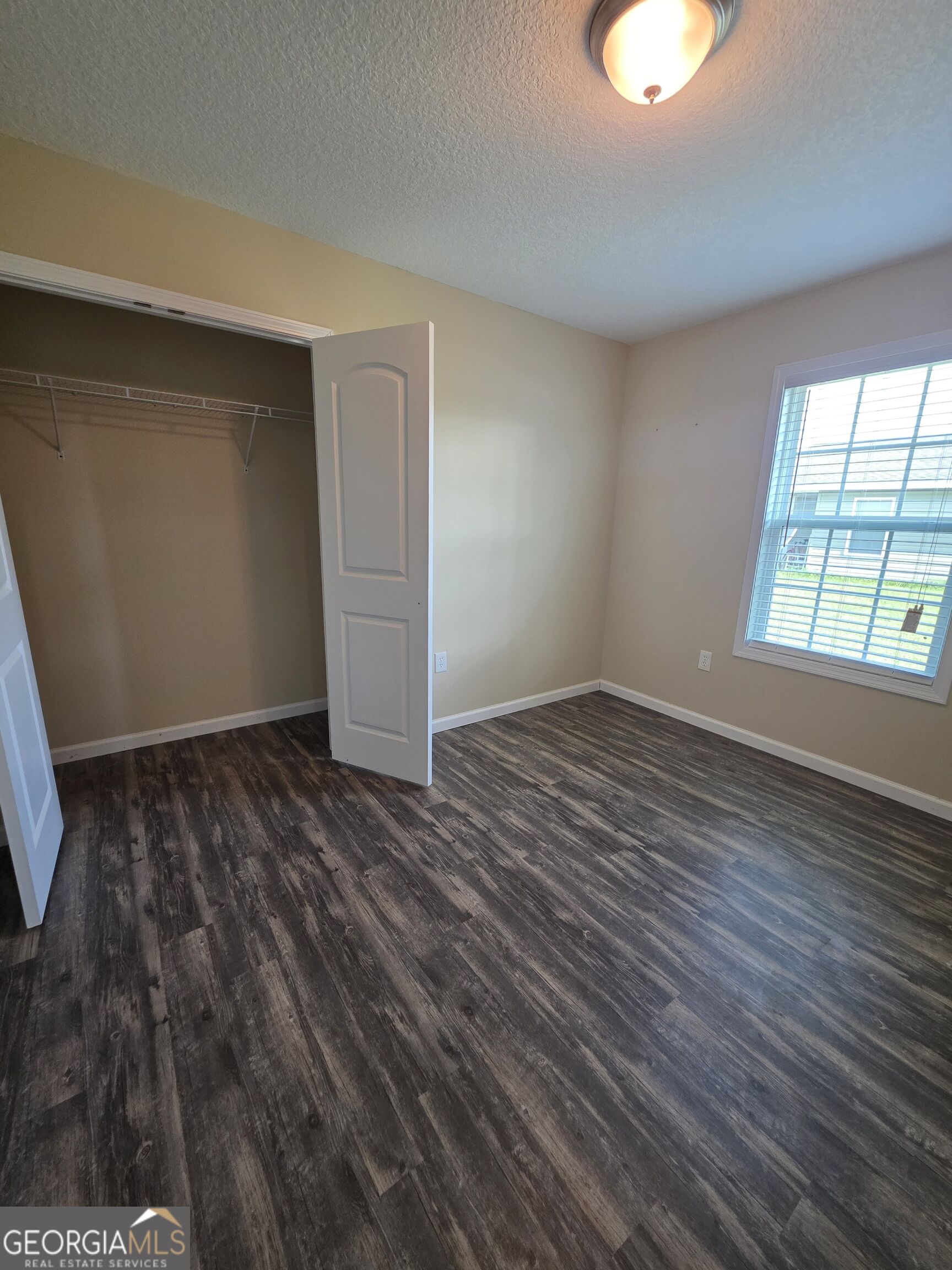 294 Lakeside Circle Property Photo 19