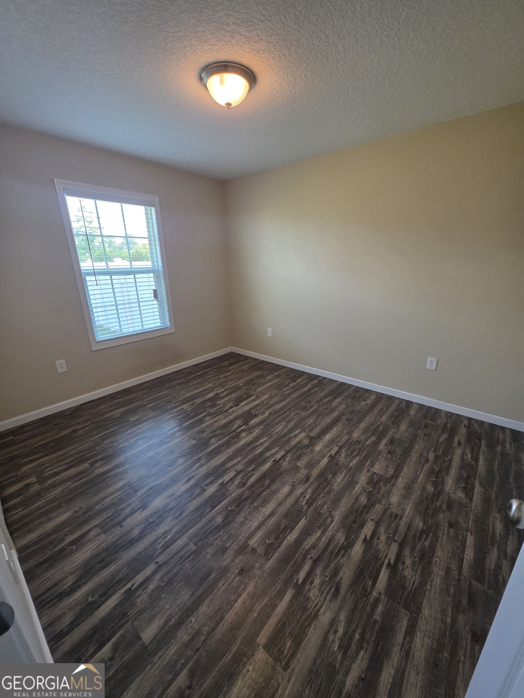 294 Lakeside Circle Property Photo 25