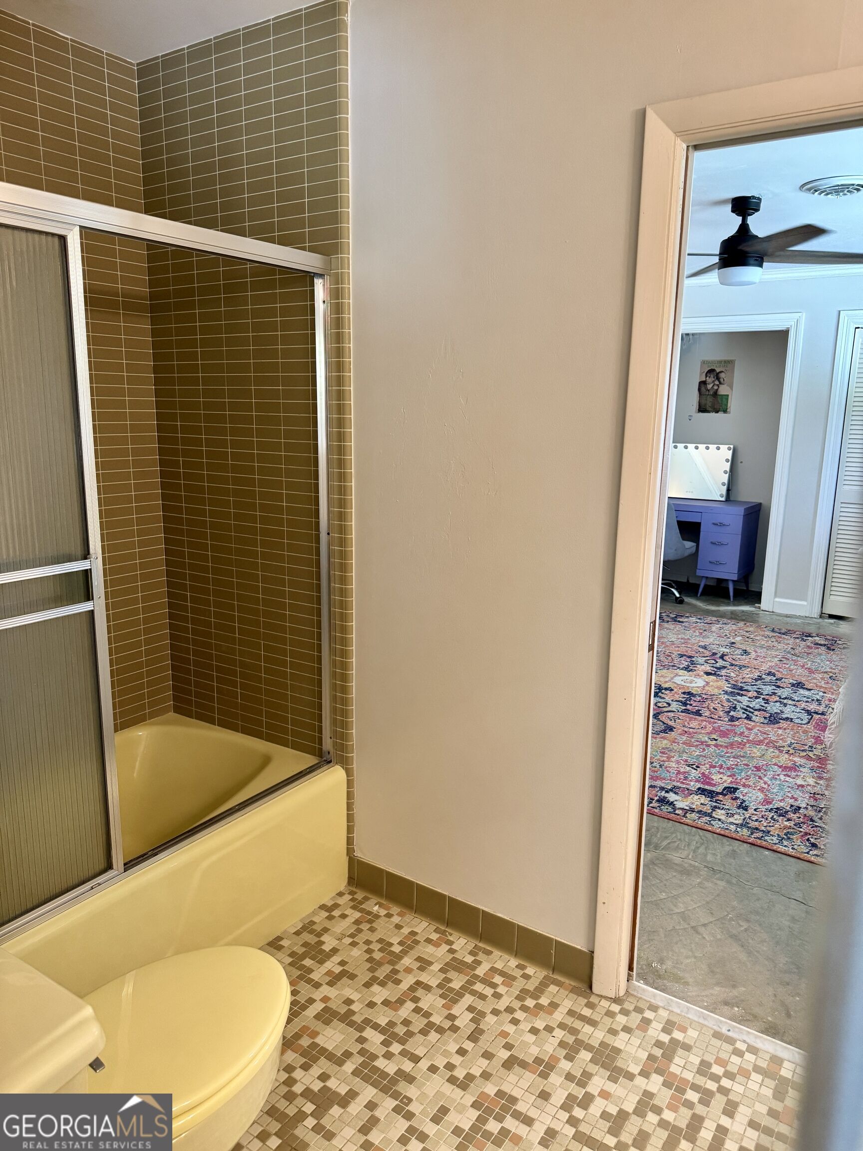 557 Walton Court Property Photo 19