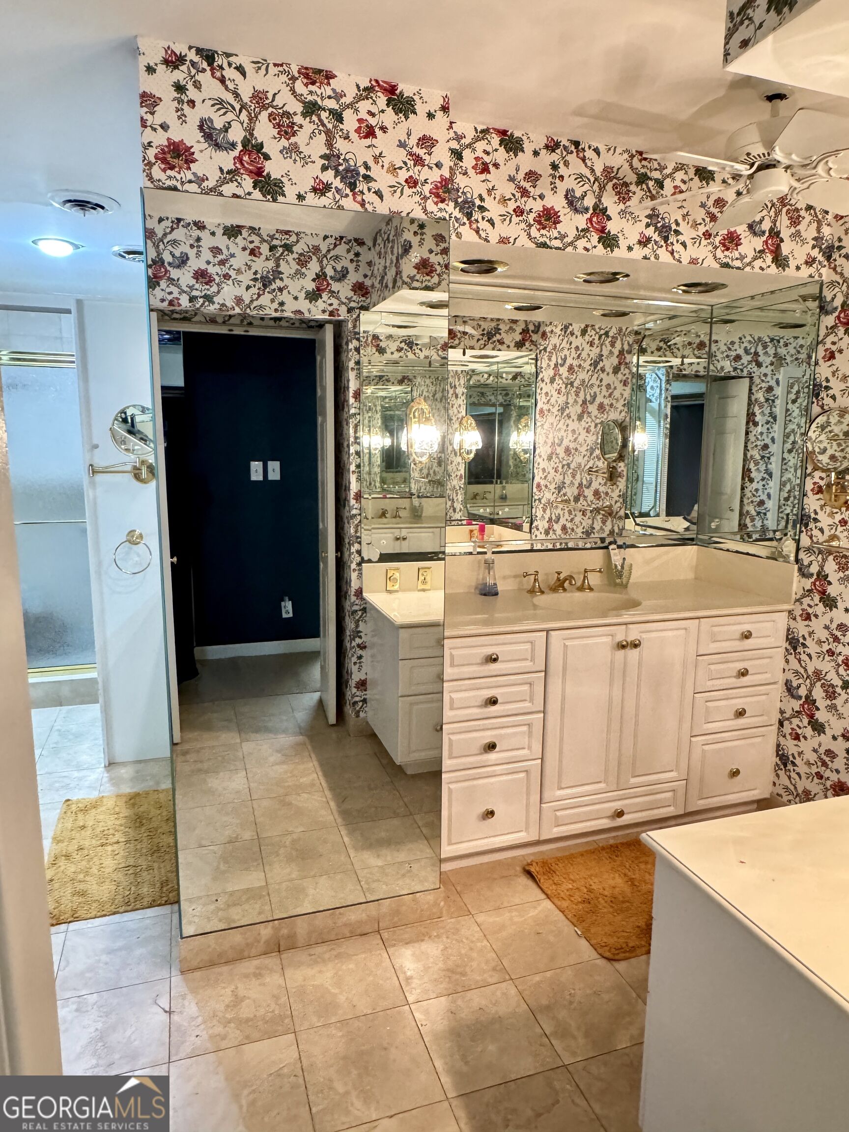 557 Walton Court Property Photo 25