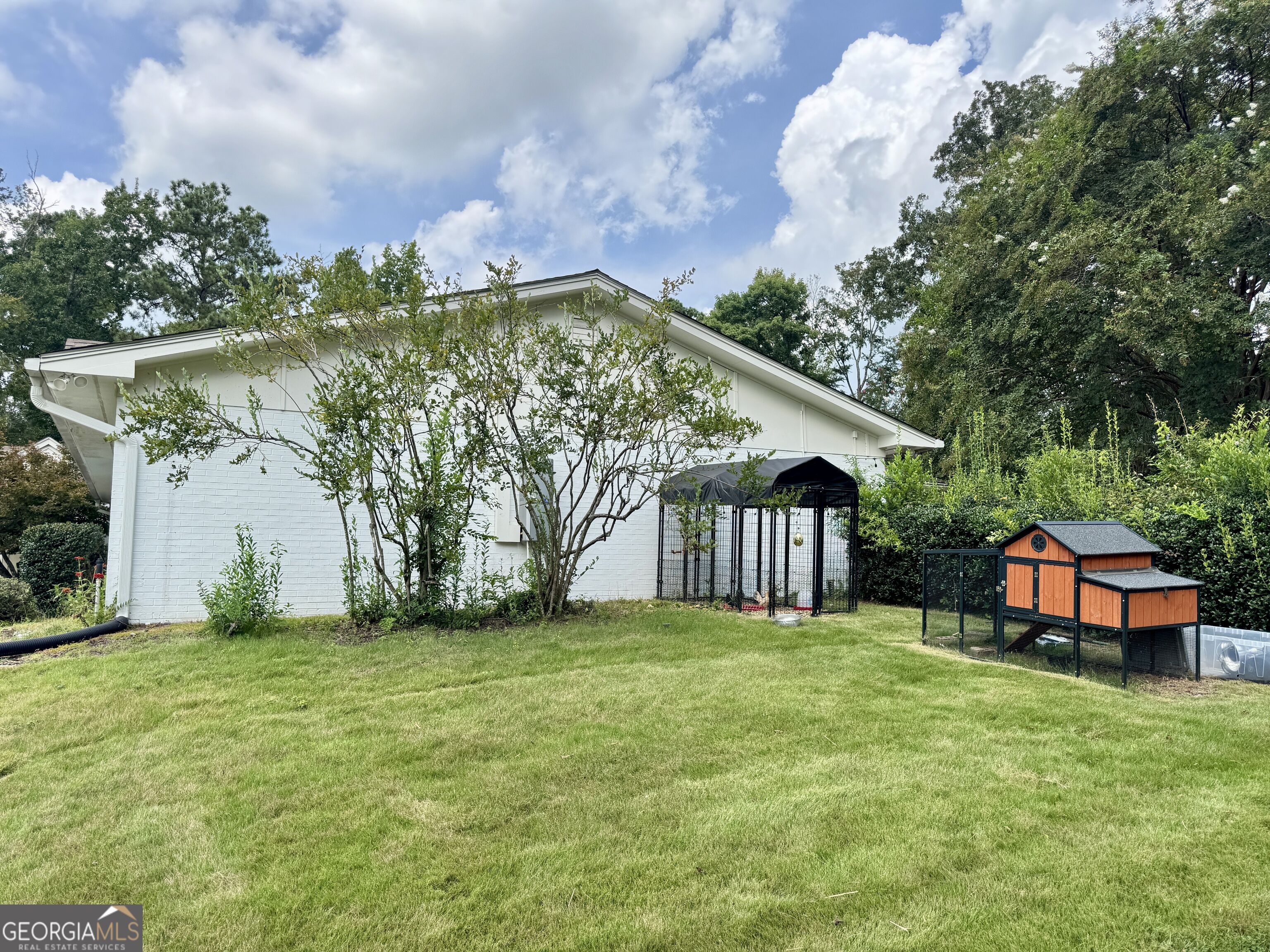557 Walton Court Property Photo 29