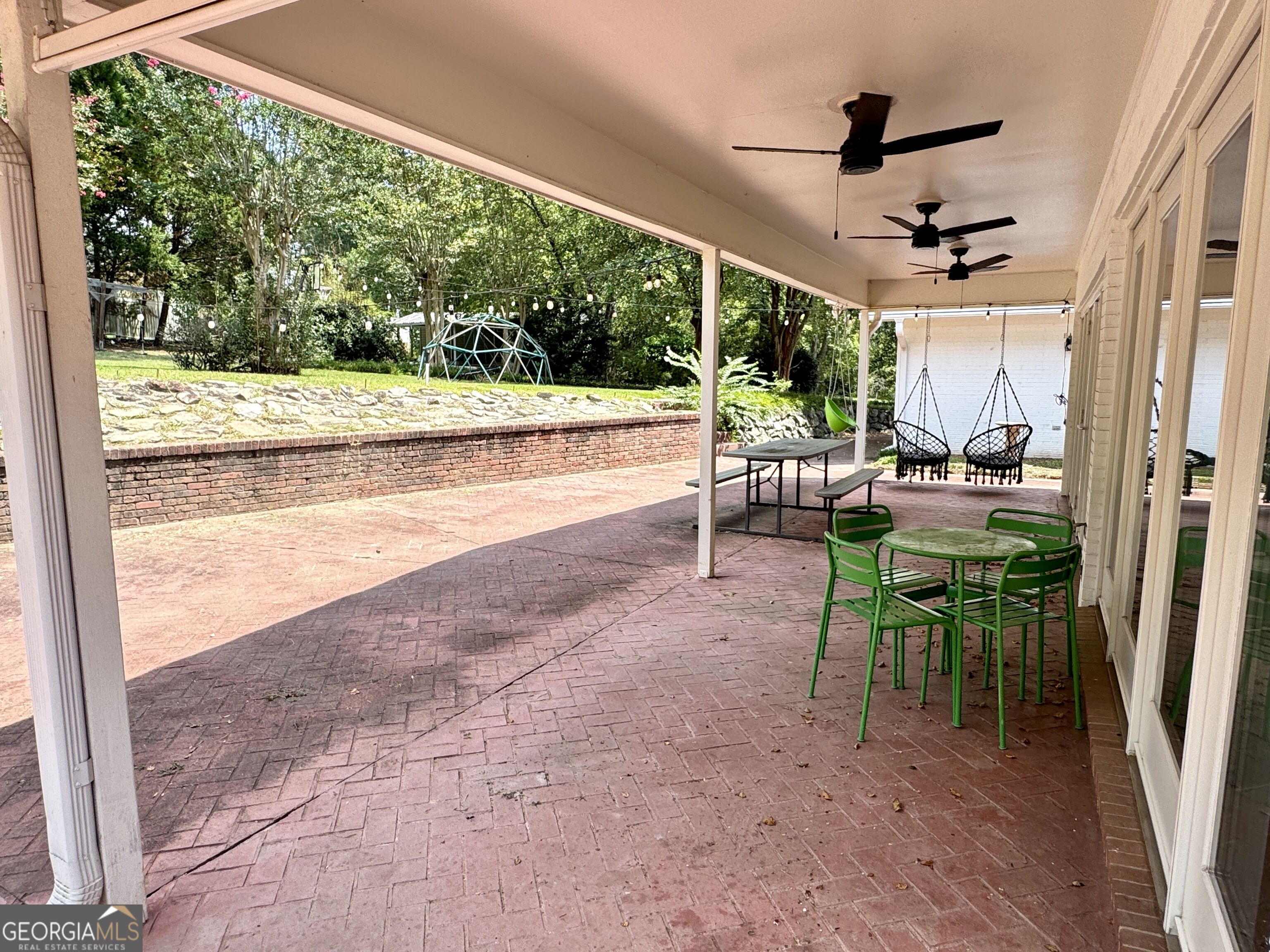 557 Walton Court Property Photo 40