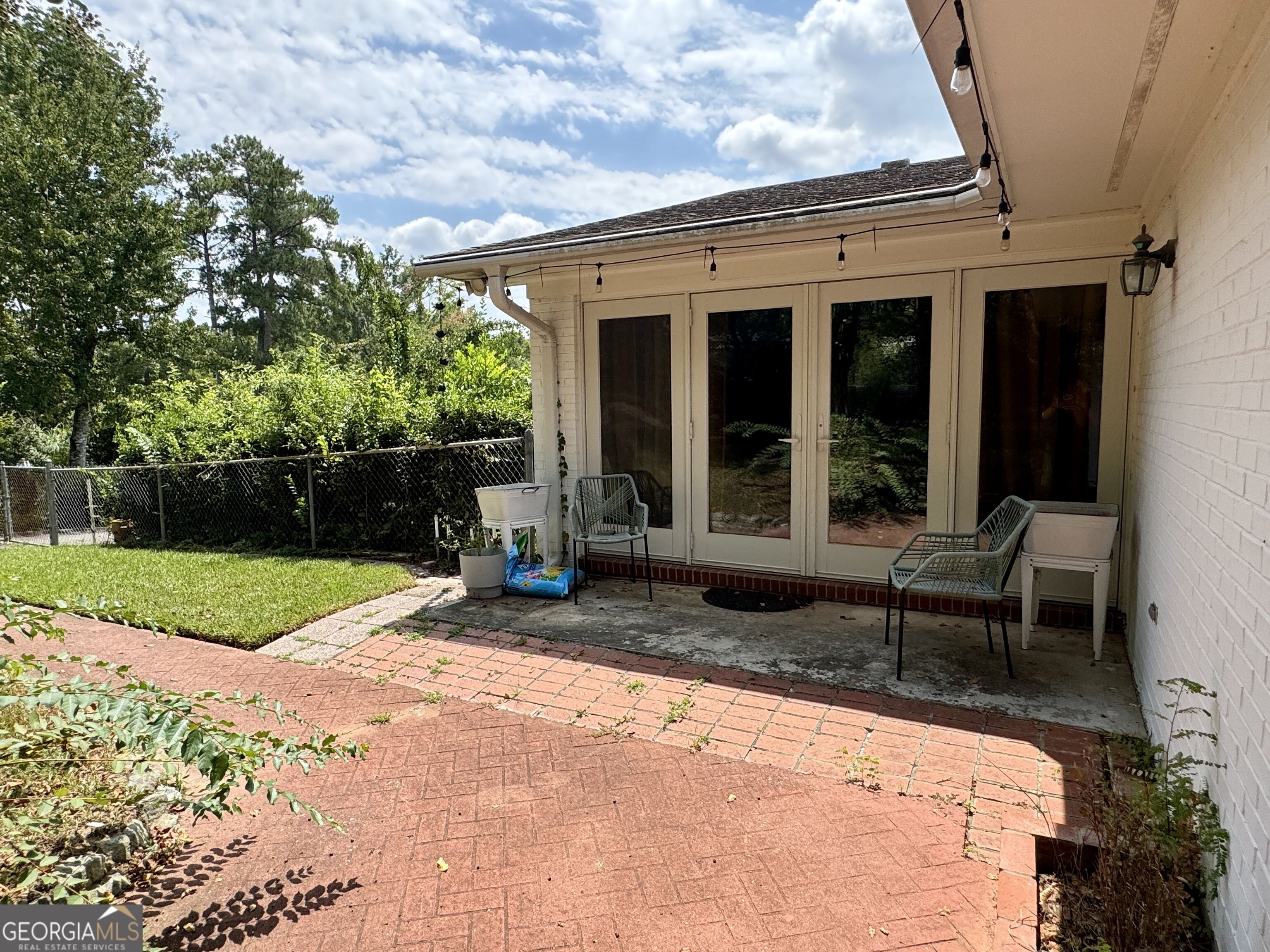 557 Walton Court Property Photo 42