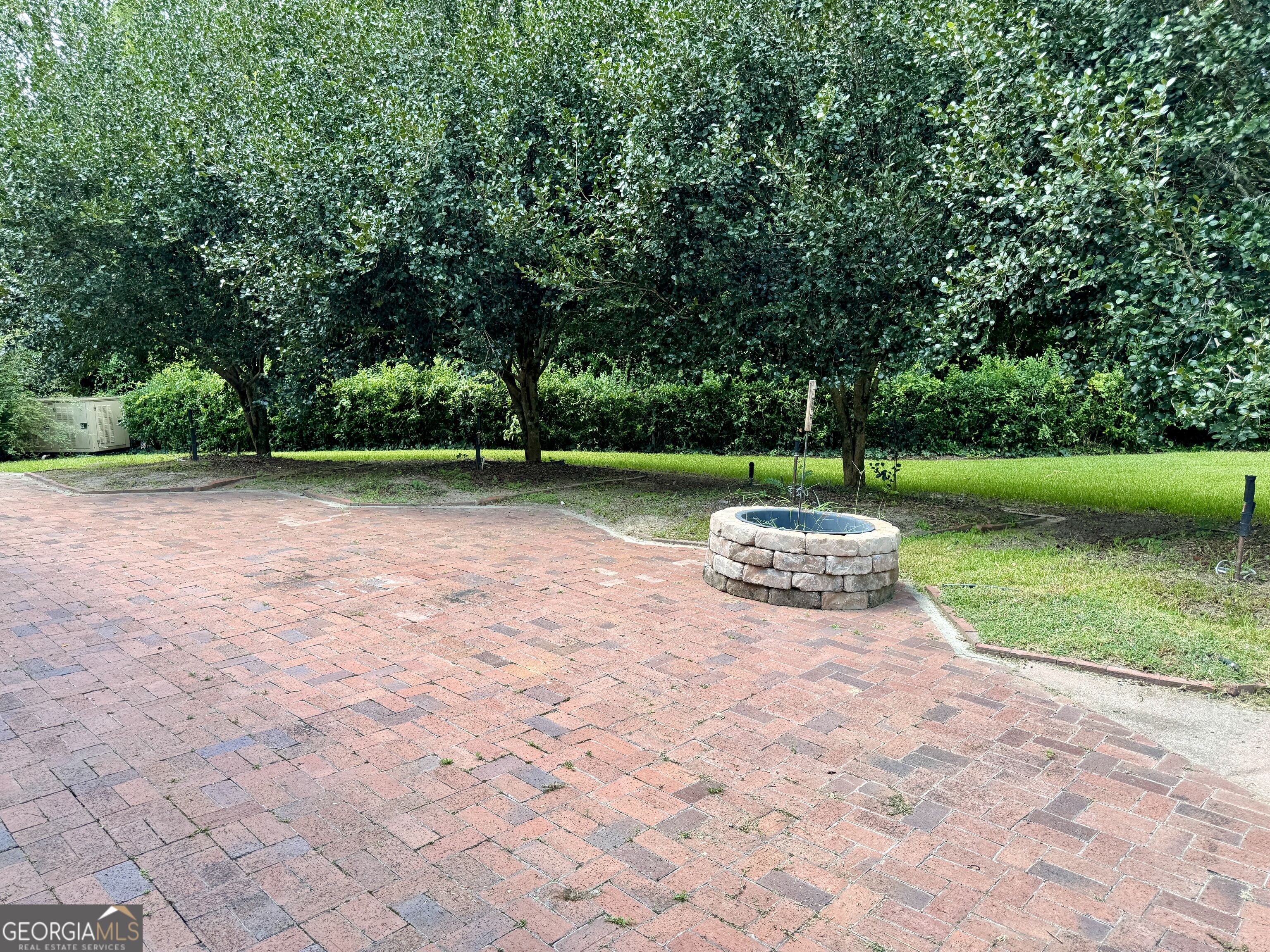 557 Walton Court Property Photo 44