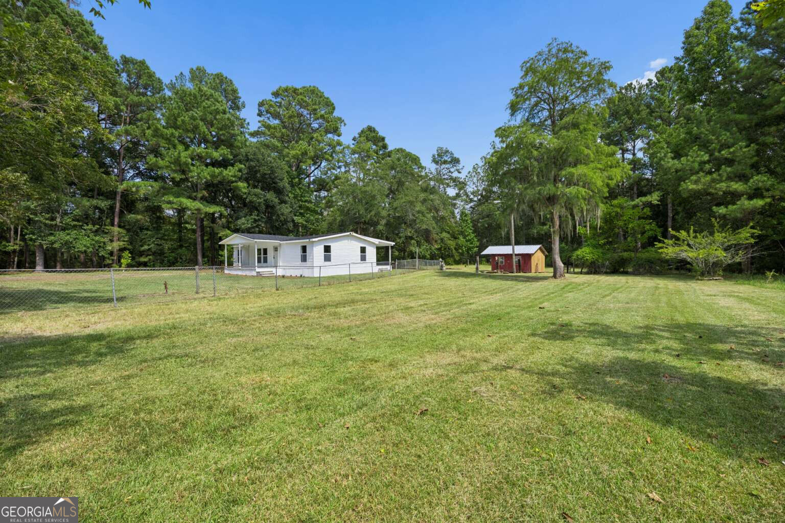 562 4th Extension Property Photo 23