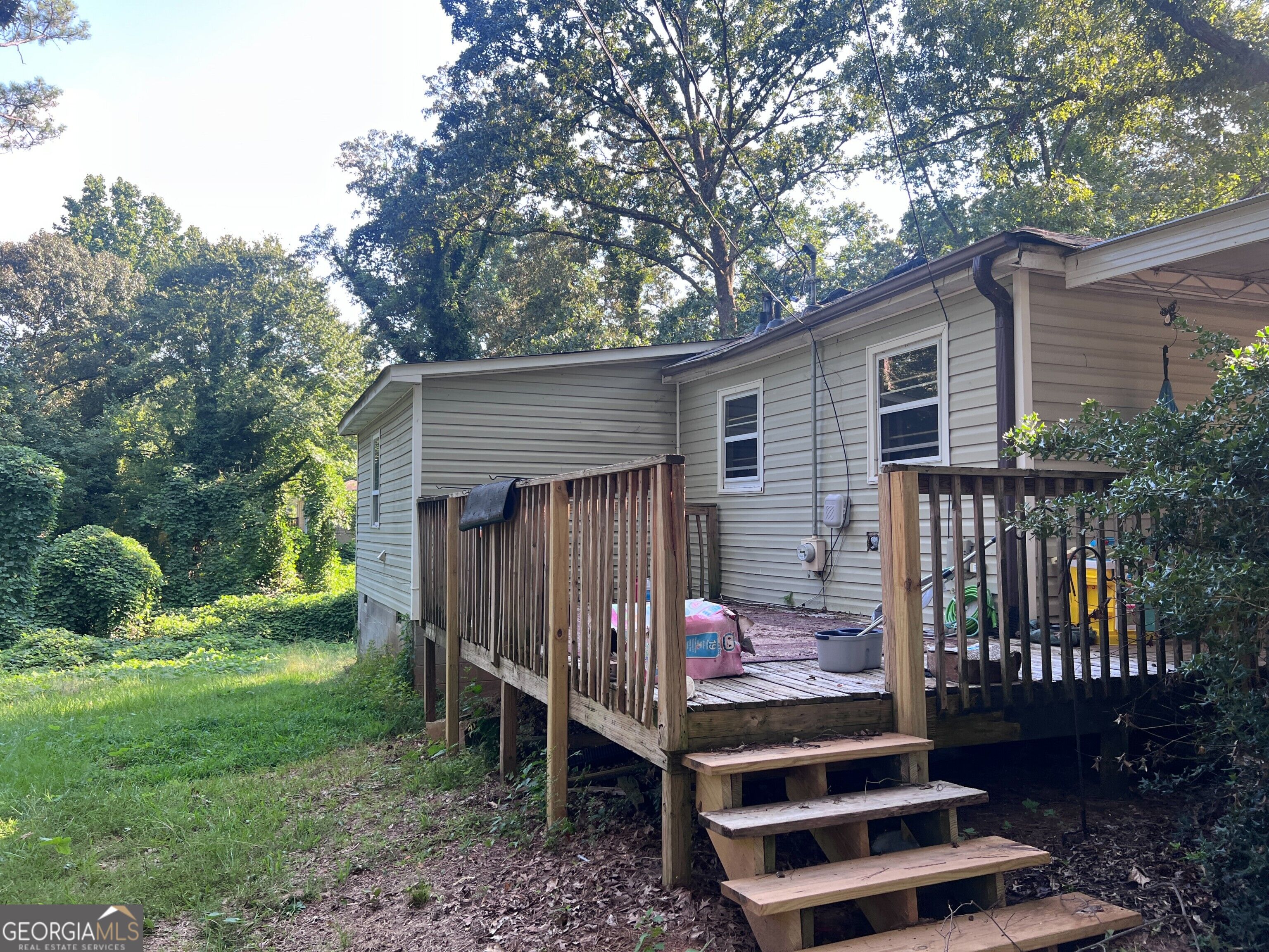 6055 Blackhawk Trail Se Property Photo 4
