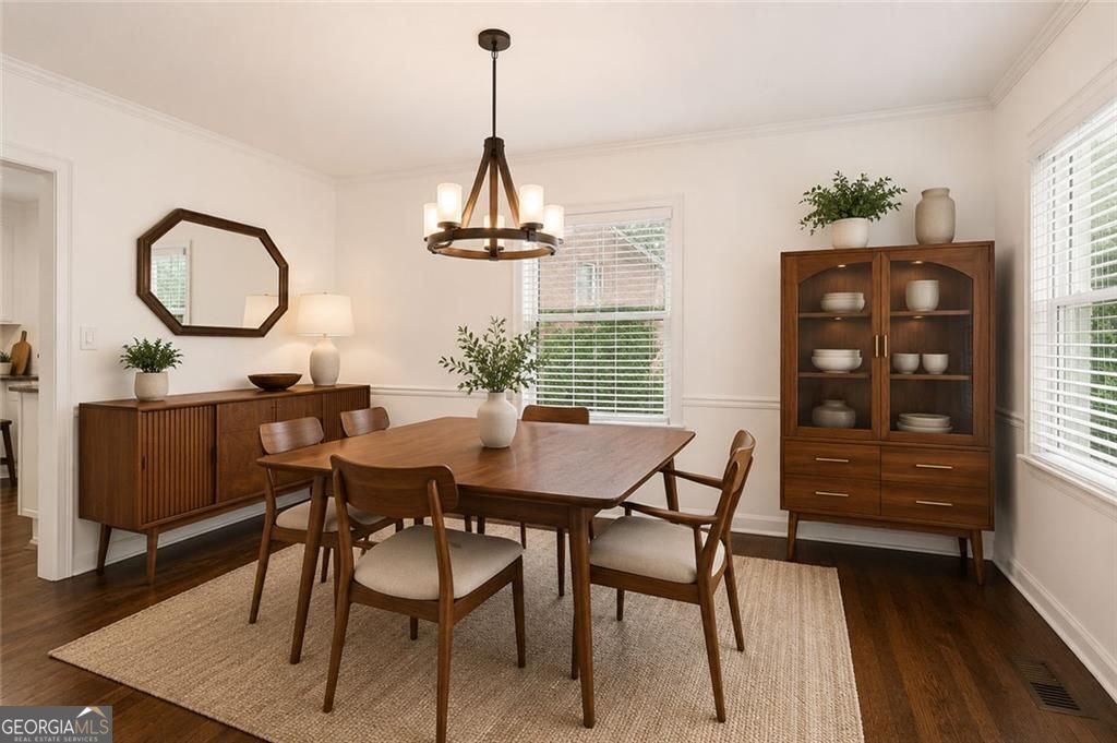 1631 Fearn Circle Ne Property Photo 6