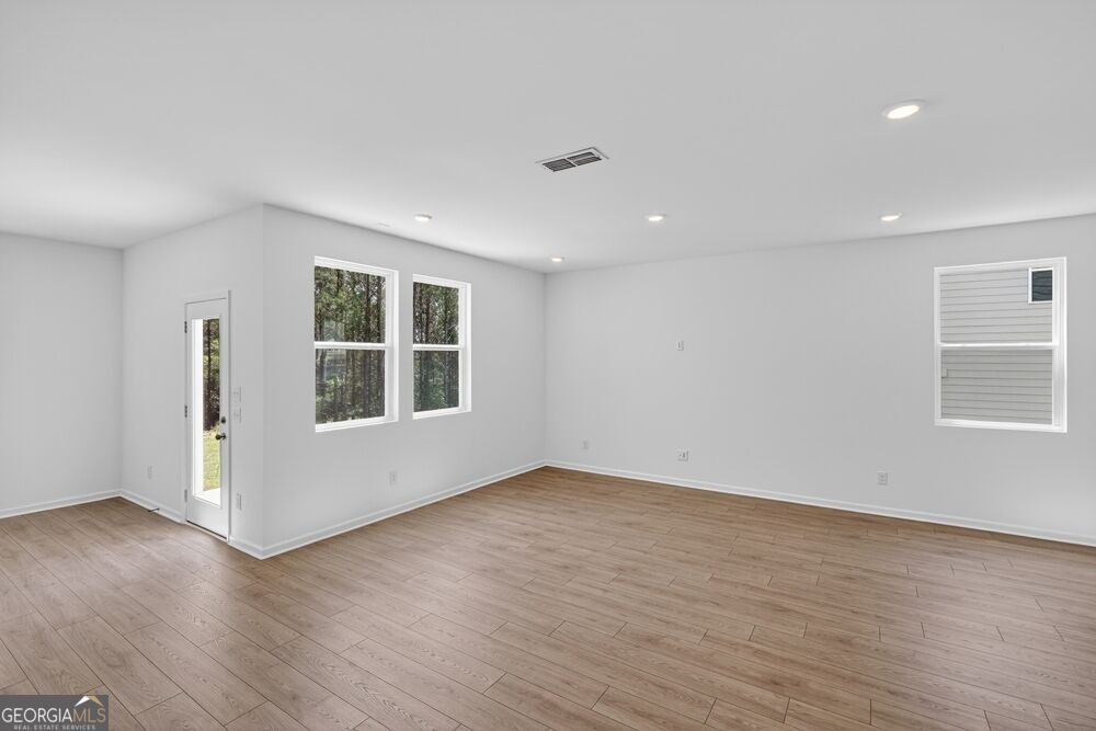 224 Groveton Court Property Photo 3