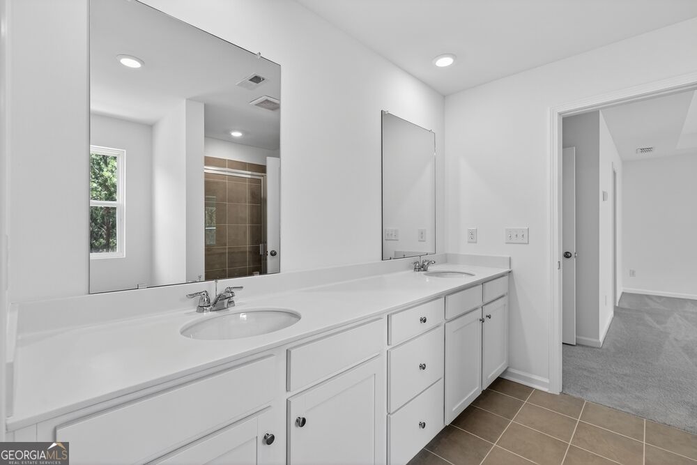 224 Groveton Court Property Photo 4