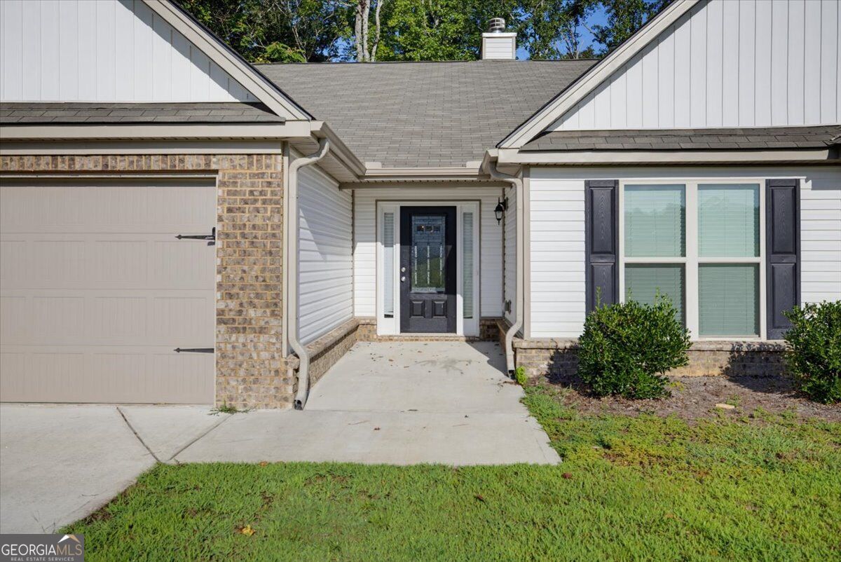 2320 Spring Brook Drive Property Photo 4