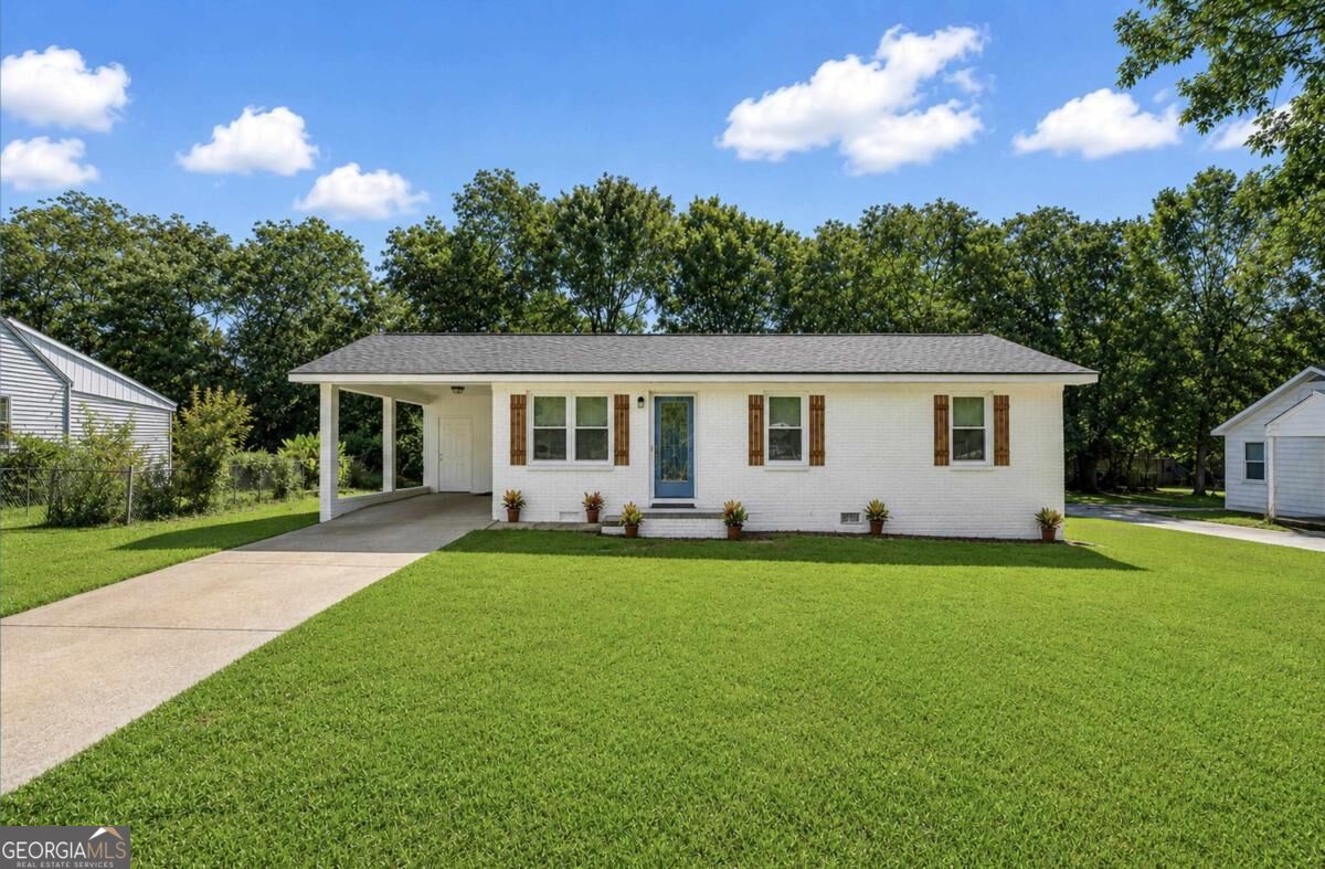 1015 Highland Avenue Property Photo 1