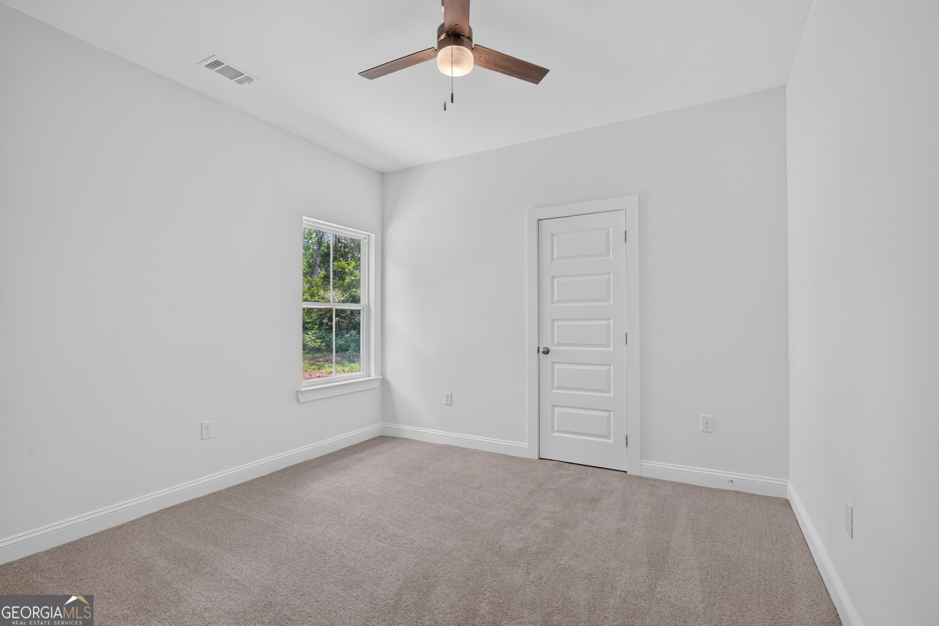1096 Casey Road Property Photo 8