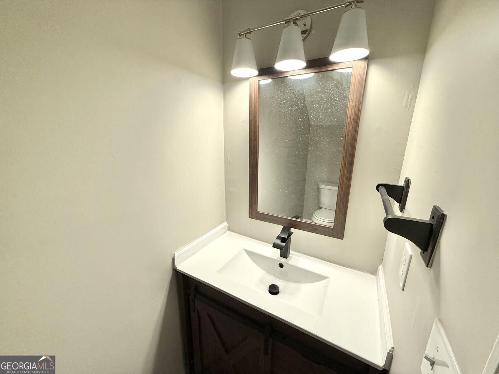 2777 New South Drive Property Photo 8