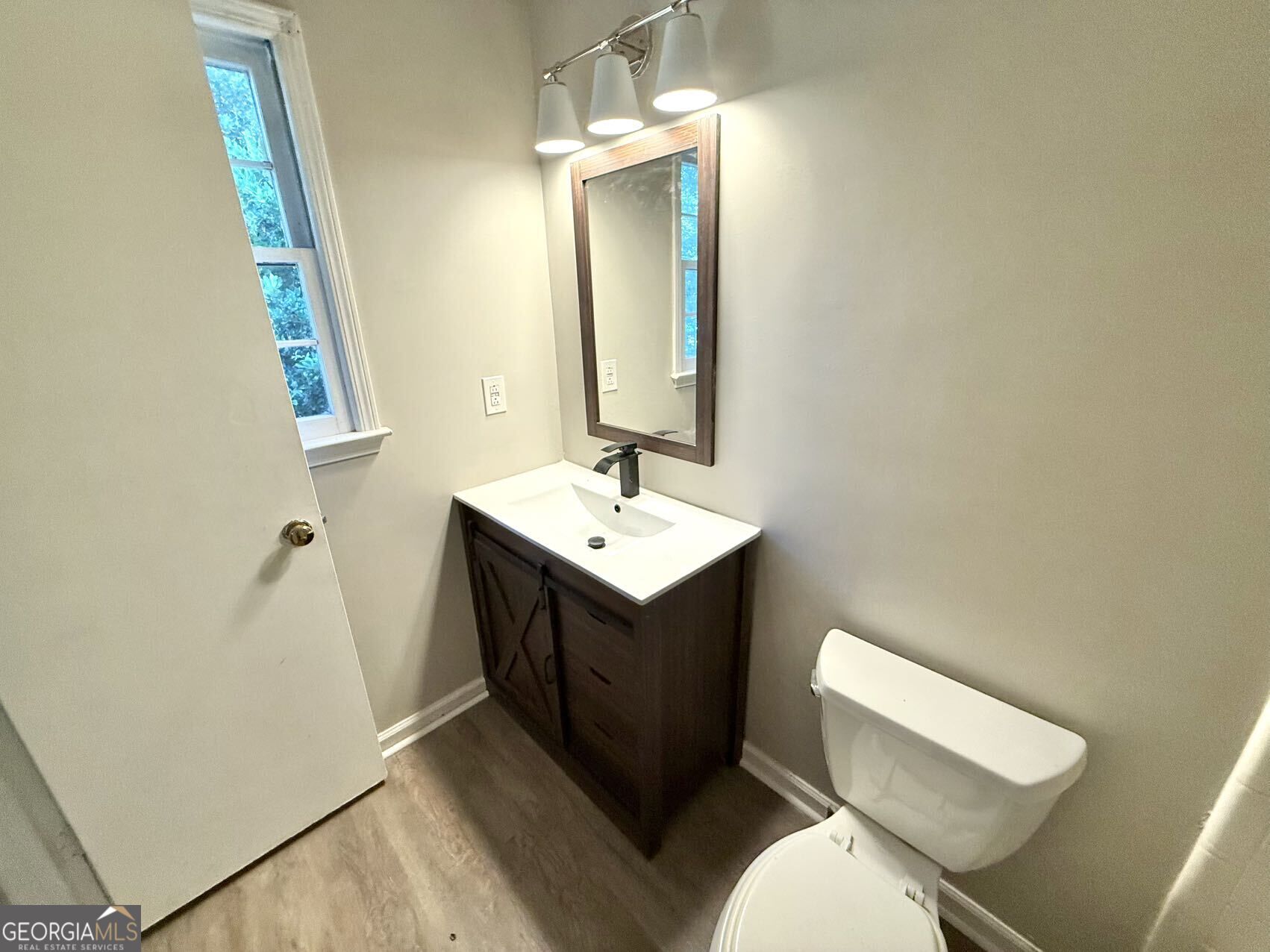 2777 New South Drive Property Photo 12
