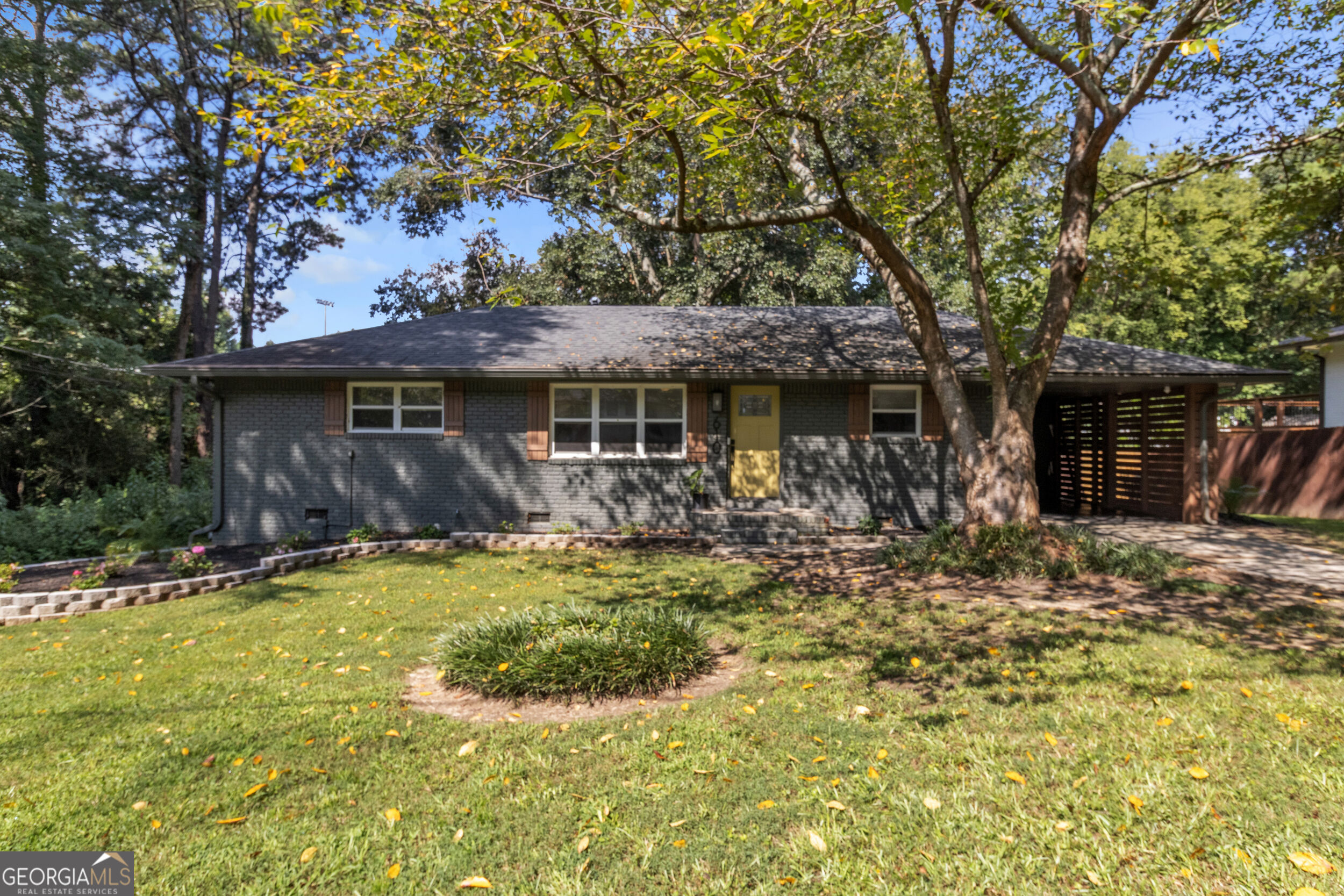 610 Oriole Drive Se Property Photo 1