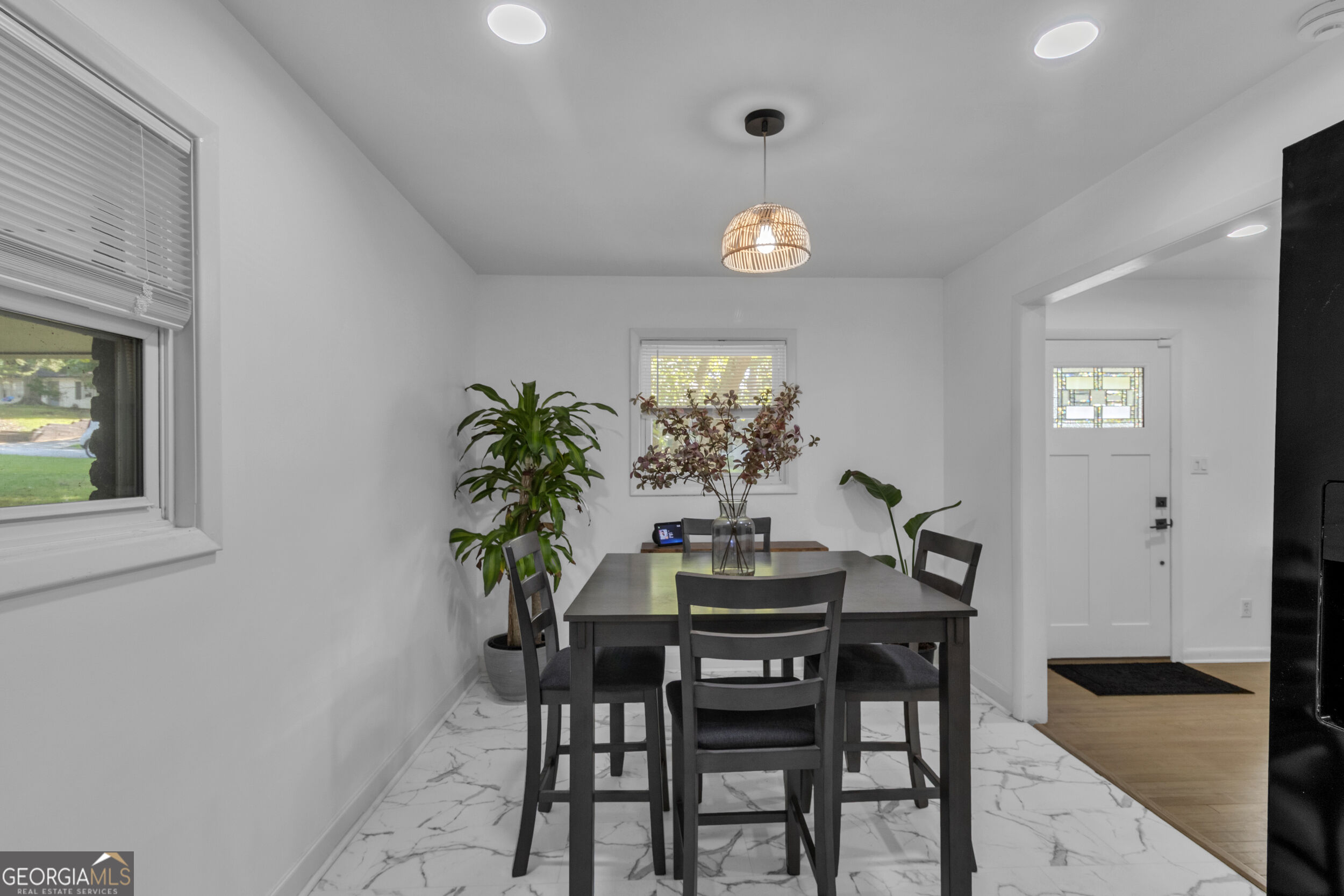 610 Oriole Drive Se Property Photo 9