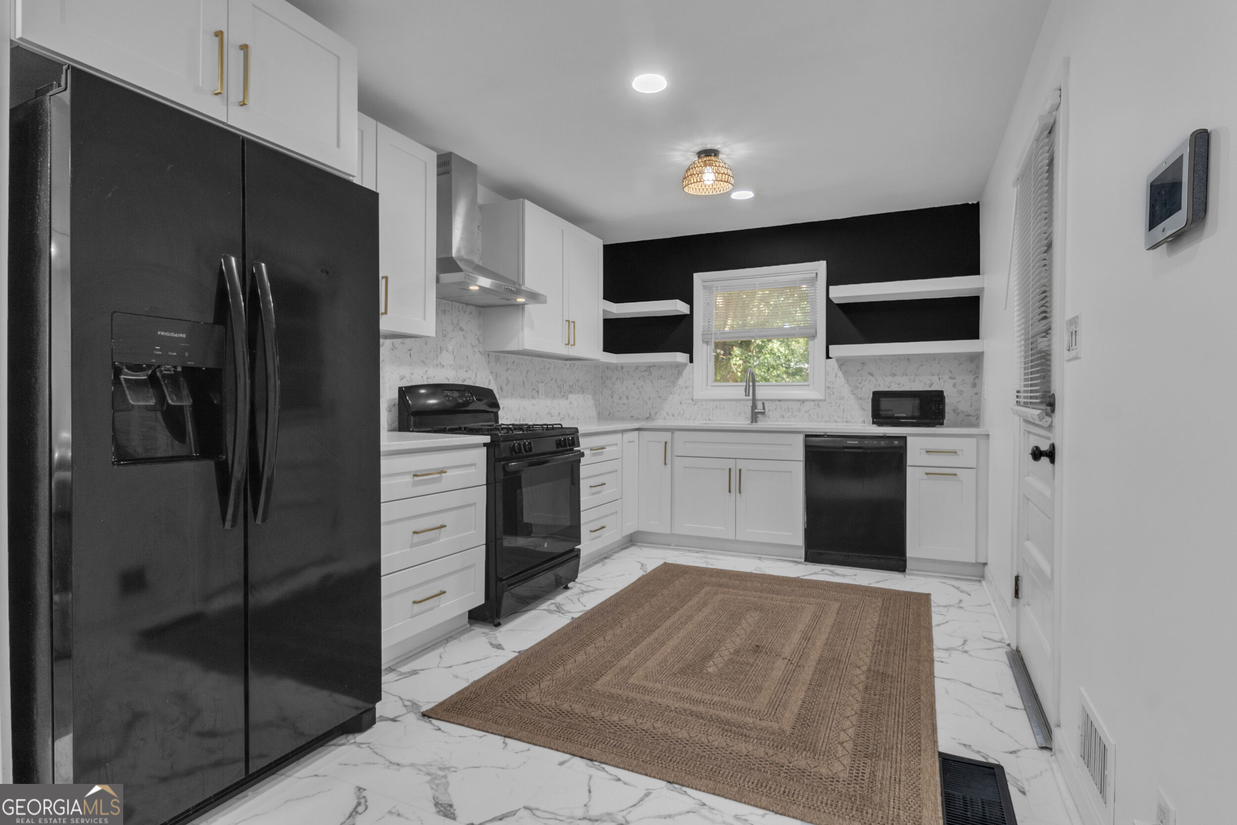 610 Oriole Drive Se Property Photo 10