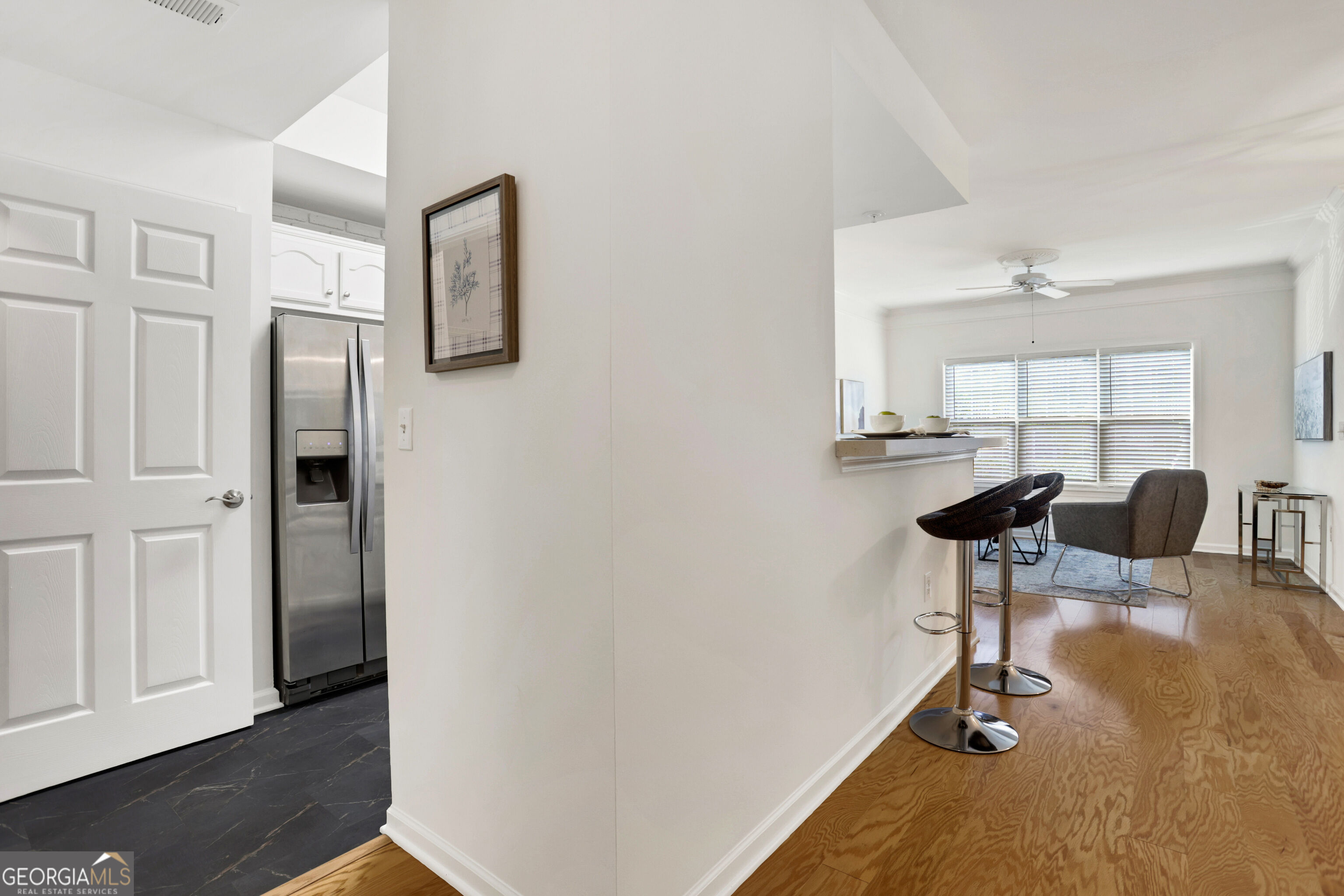 2700 Pine Tree Road Ne # 1017 Property Photo 2
