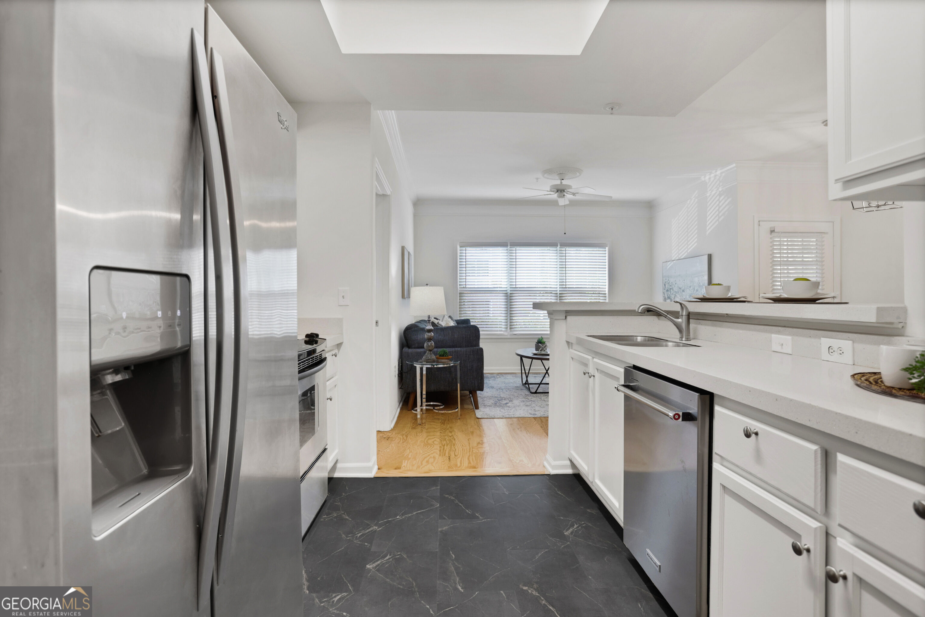 2700 Pine Tree Road Ne # 1017 Property Photo 3