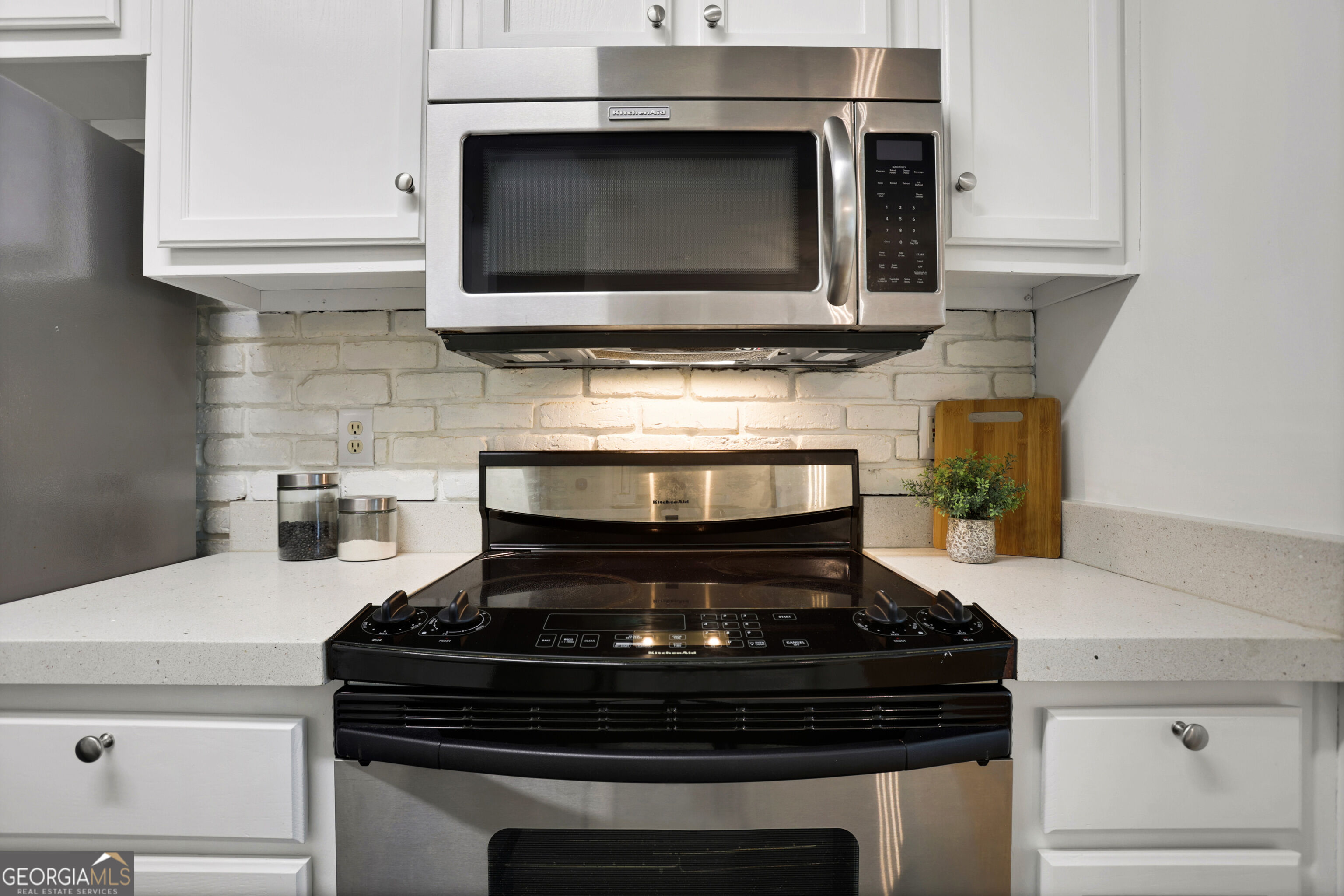 2700 Pine Tree Road Ne # 1017 Property Photo 5