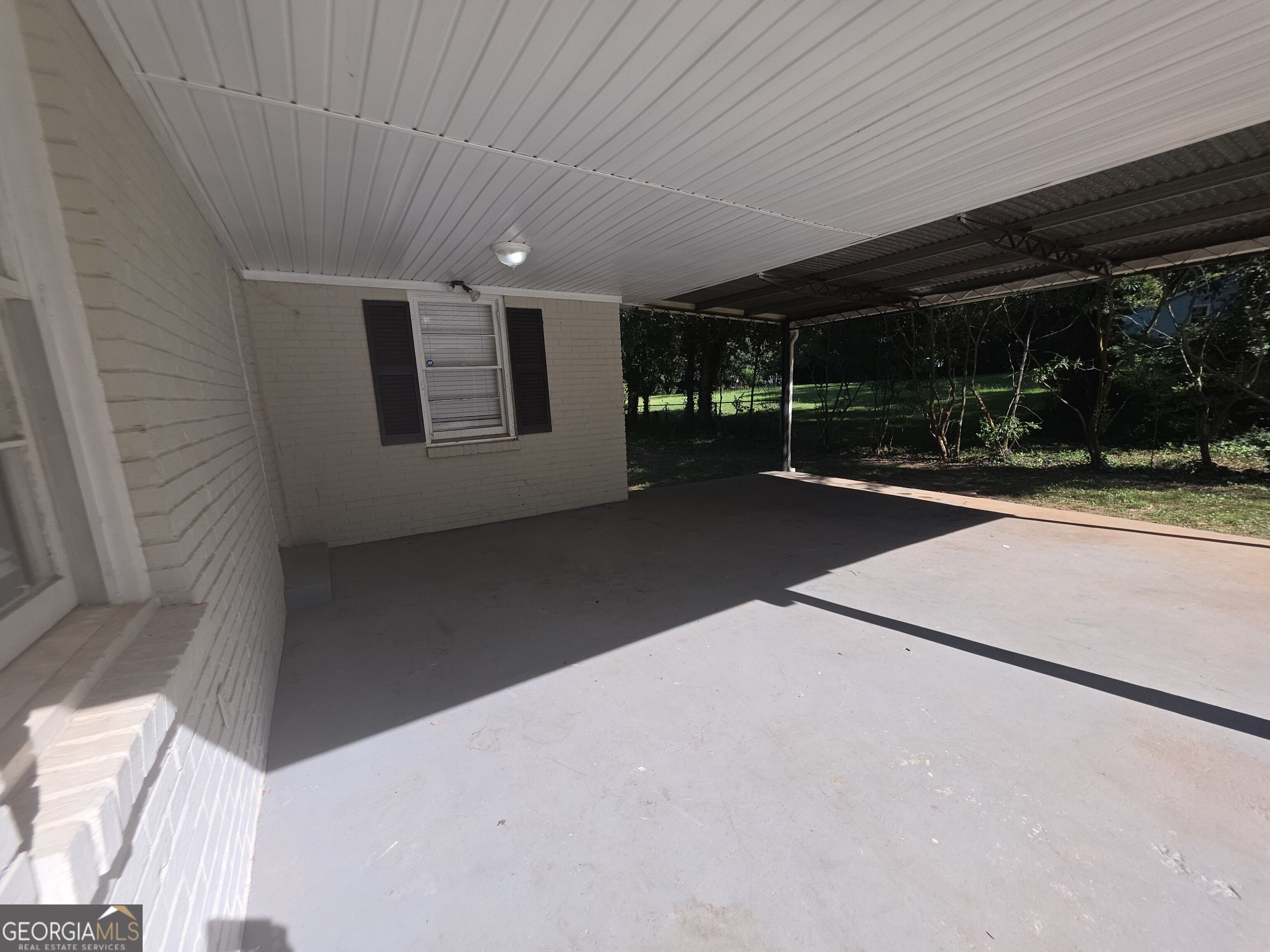 1868 Mclain Lane Property Photo 3