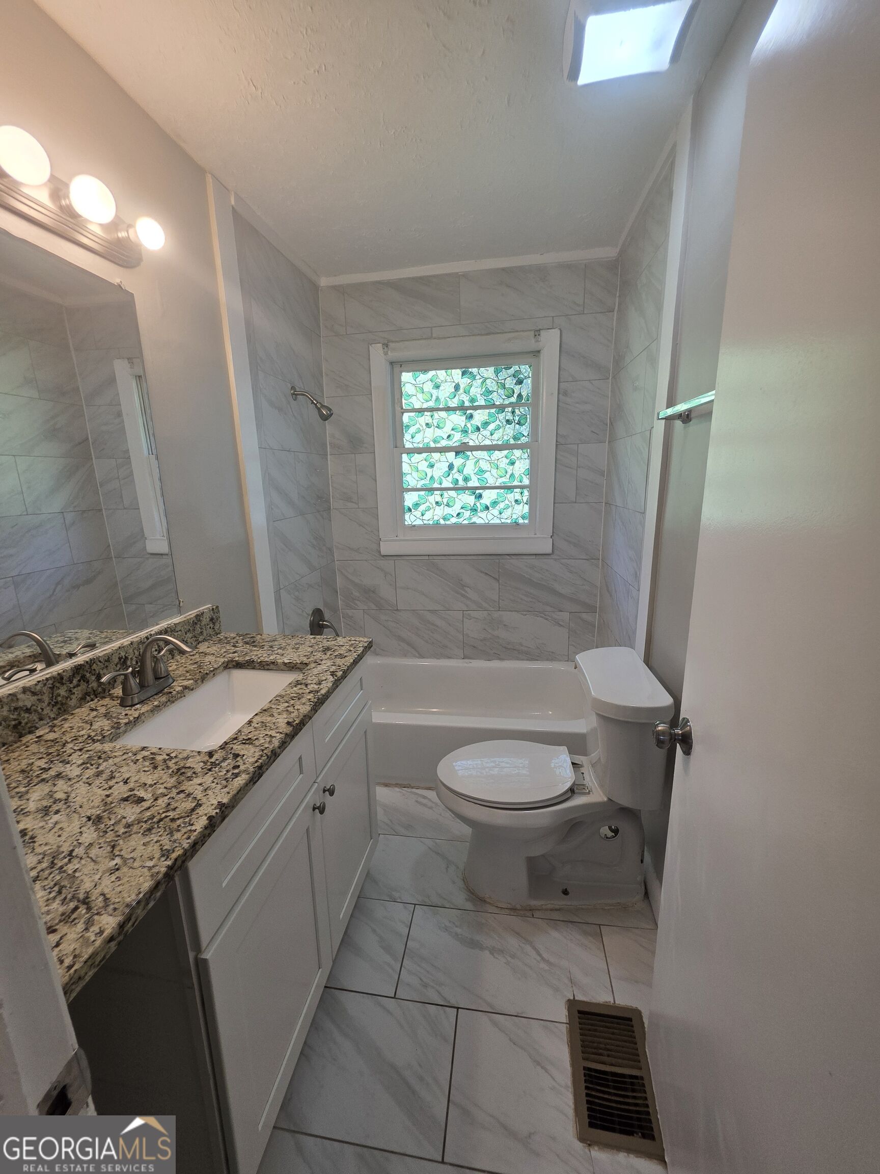 1868 Mclain Lane Property Photo 10
