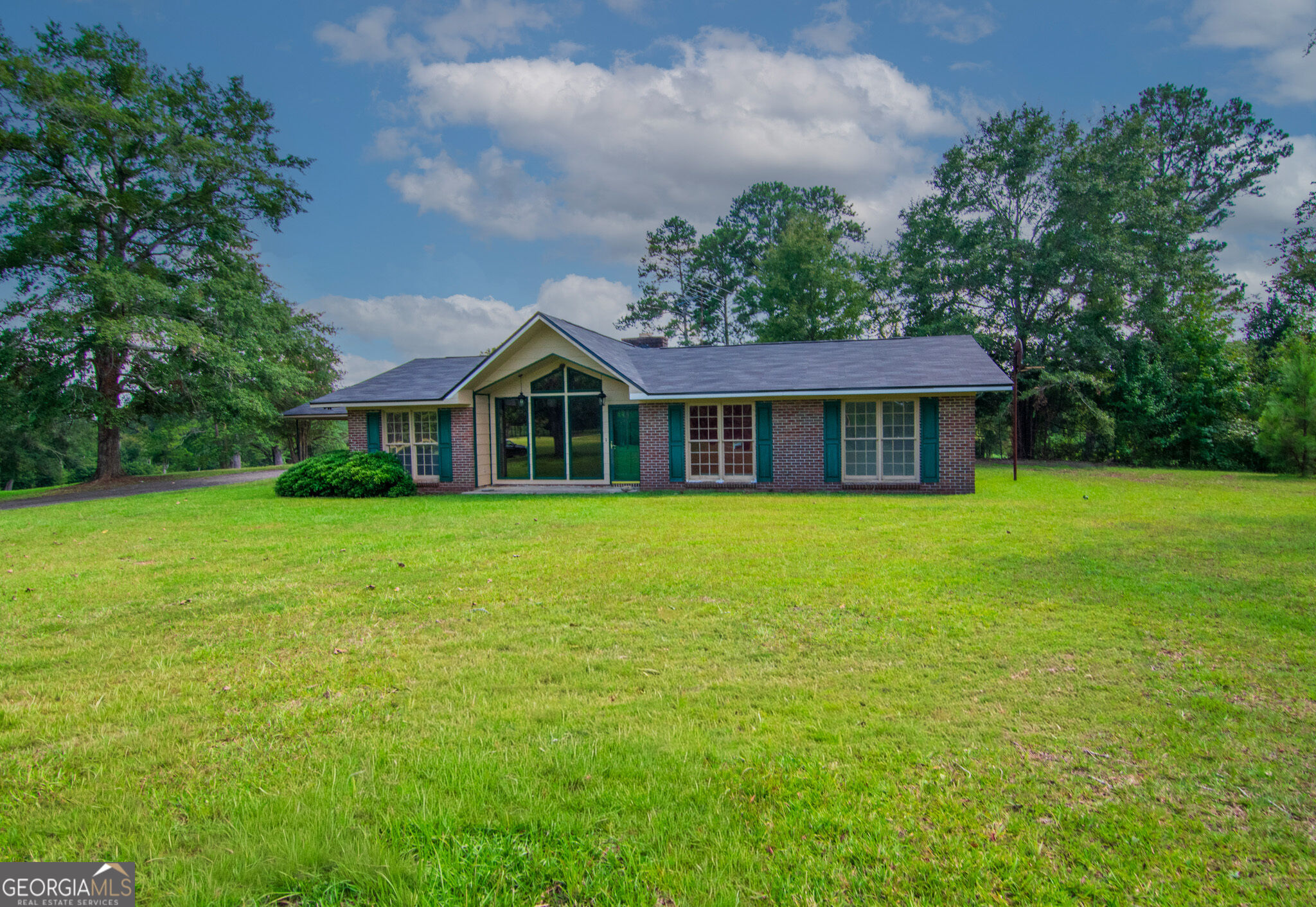 616 Twin Lakes Road Property Photo 1