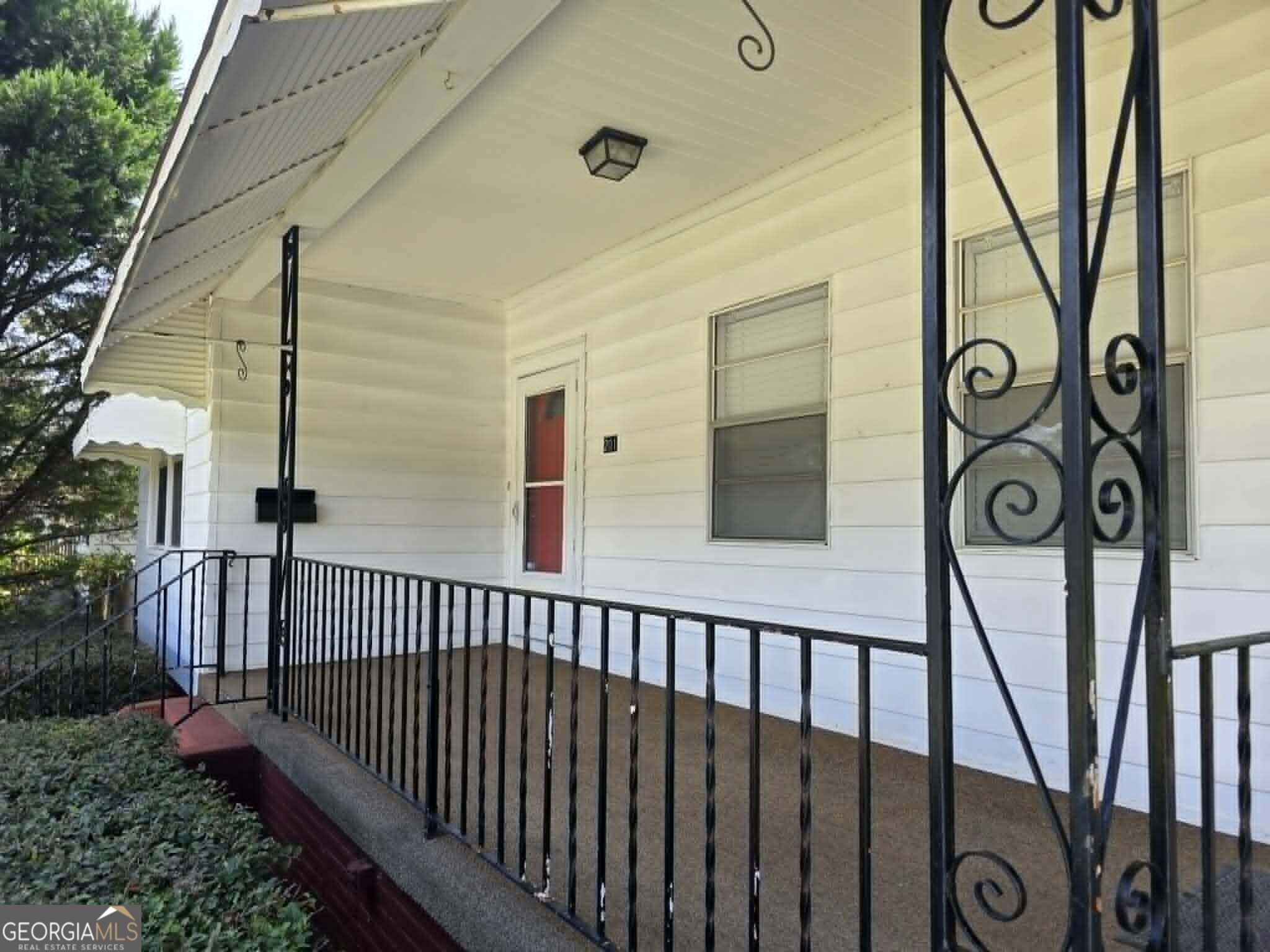 201 C Street Property Photo 3