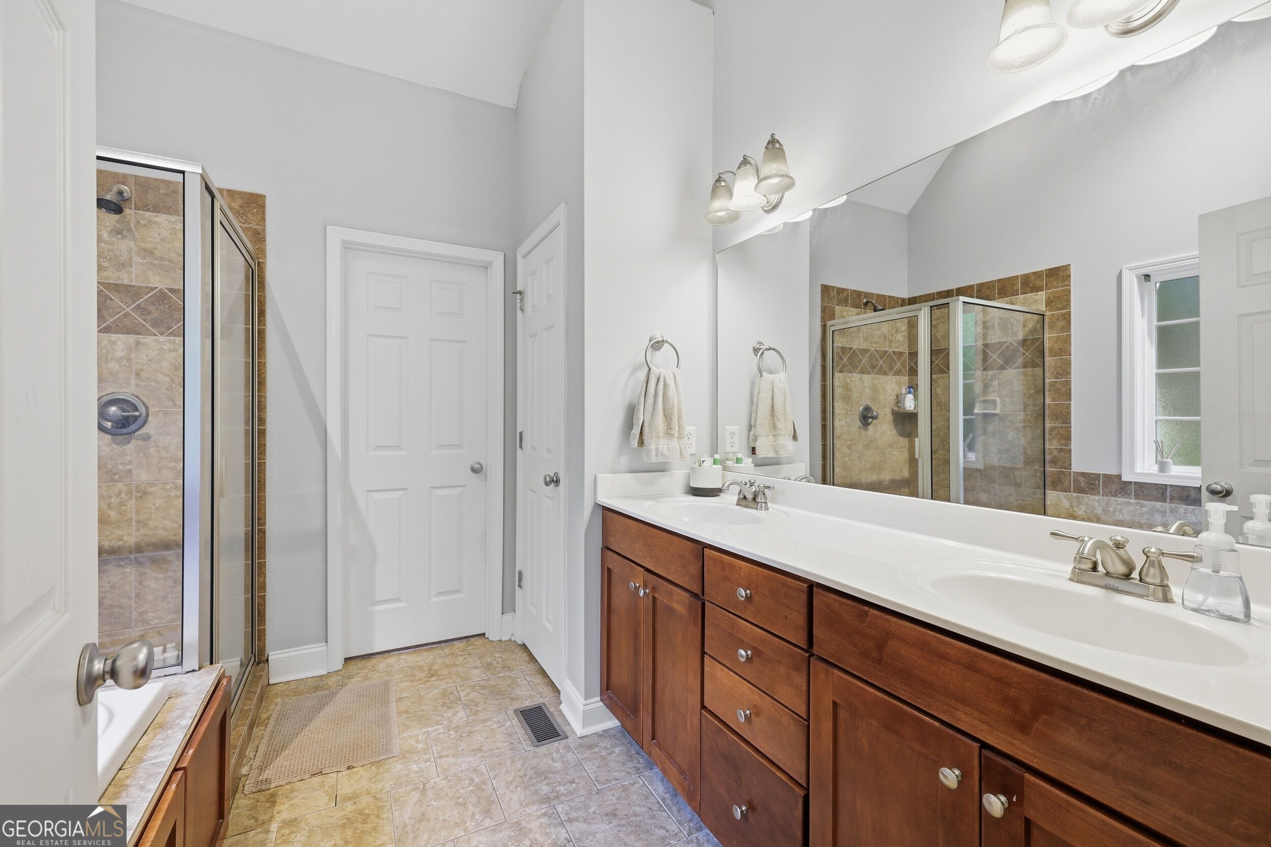 342 Stonington Drive Property Photo 21