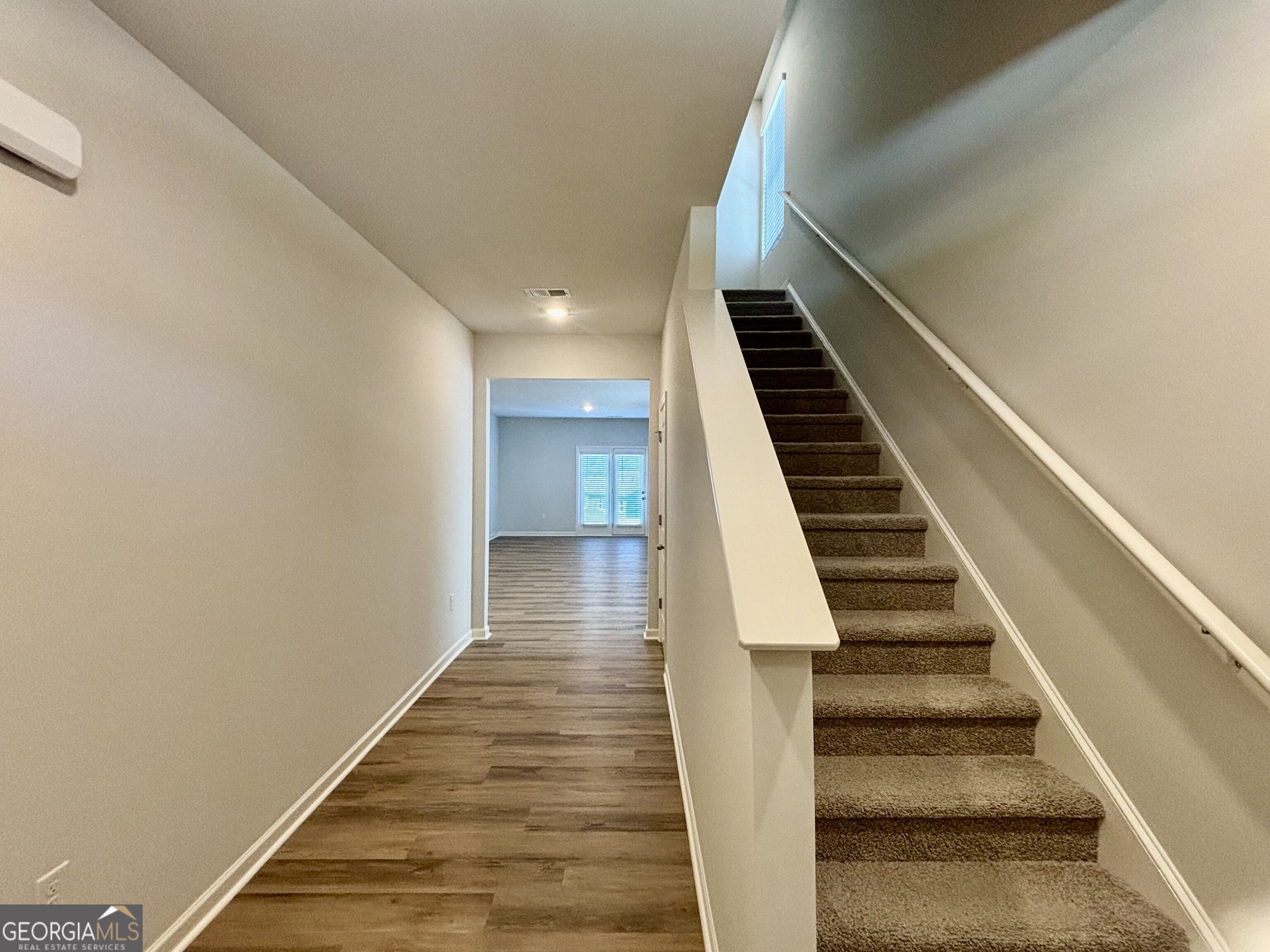 2910 Daxton Lane Property Photo 2